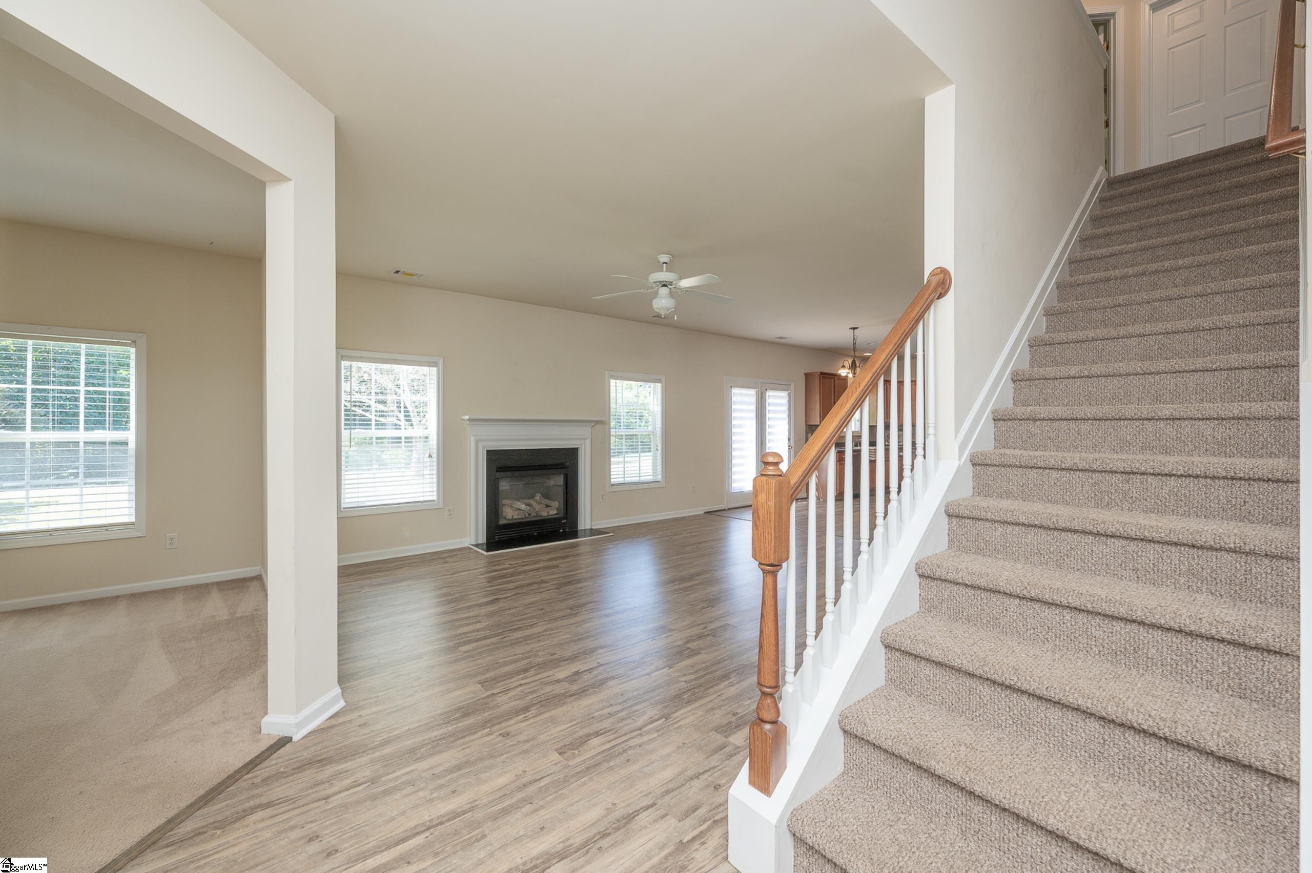 17 Jordan Crest Court Property Photo 8