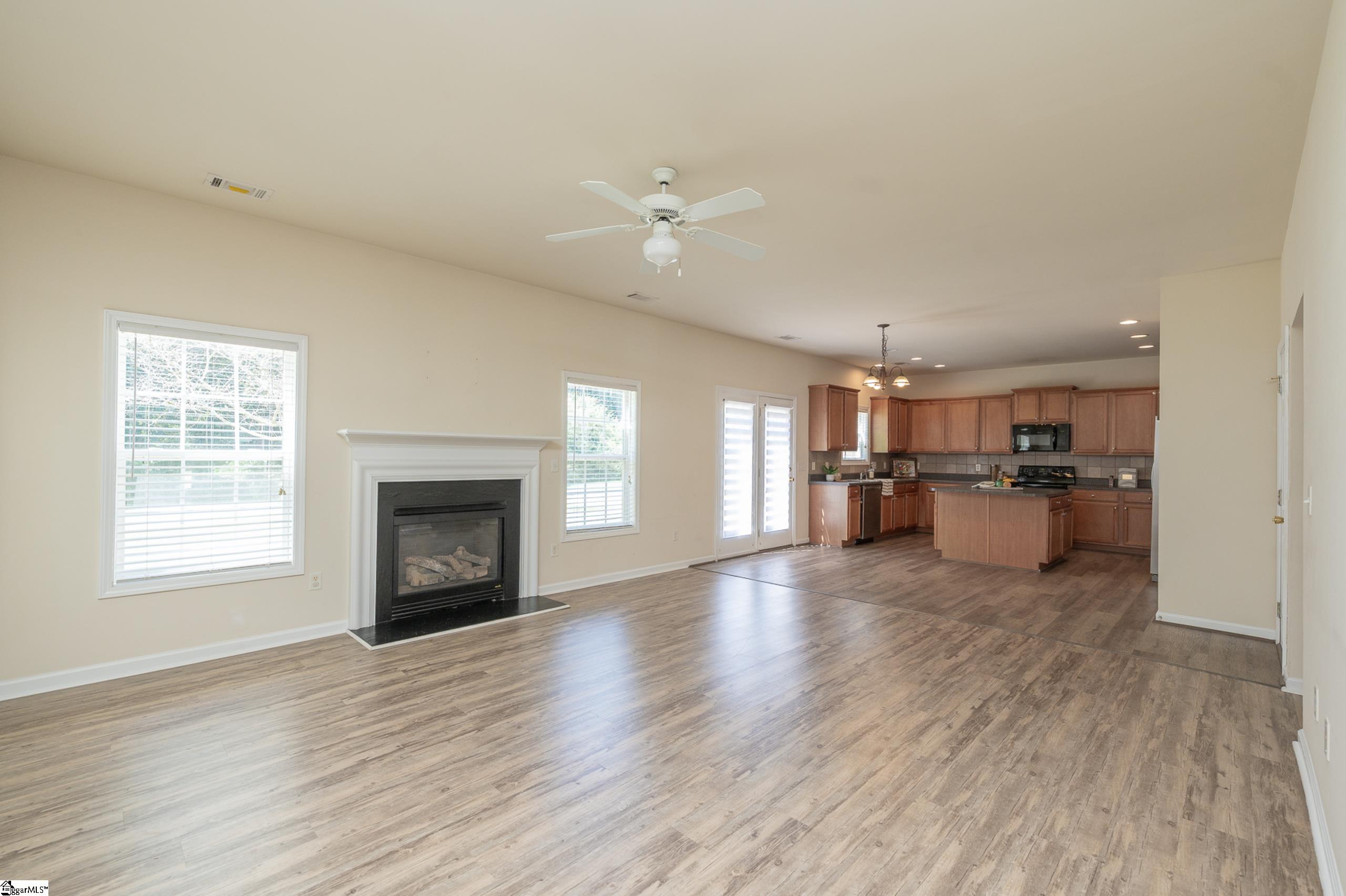 17 Jordan Crest Court Property Photo 9