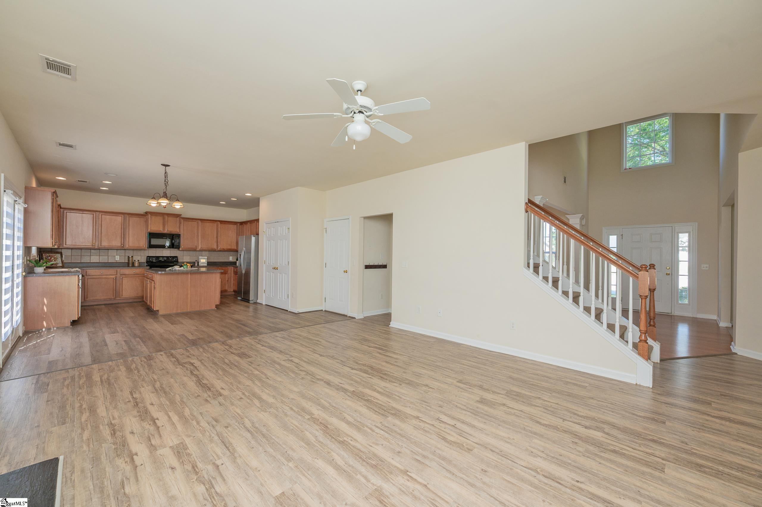 17 Jordan Crest Court Property Photo 12