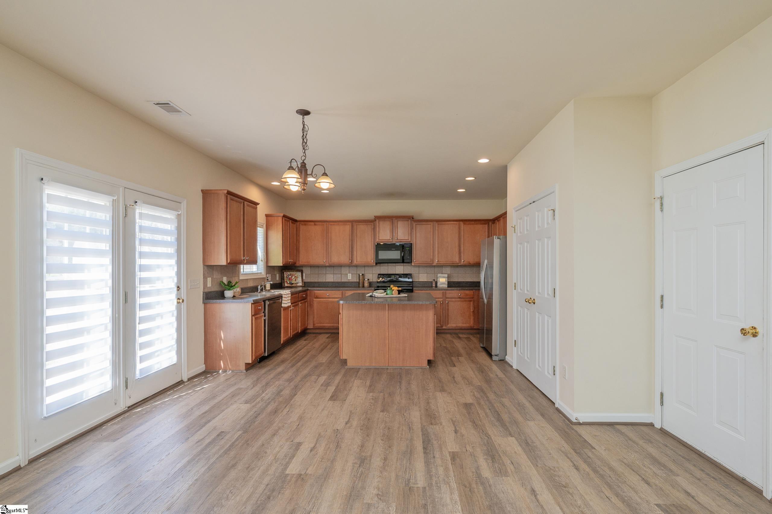 17 Jordan Crest Court Property Photo 13