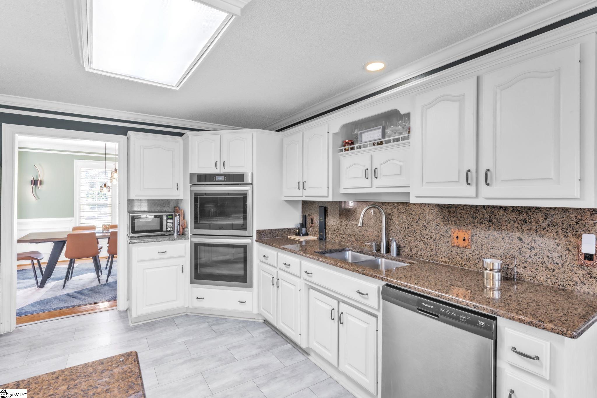 101 Westchester Way Property Photo 13
