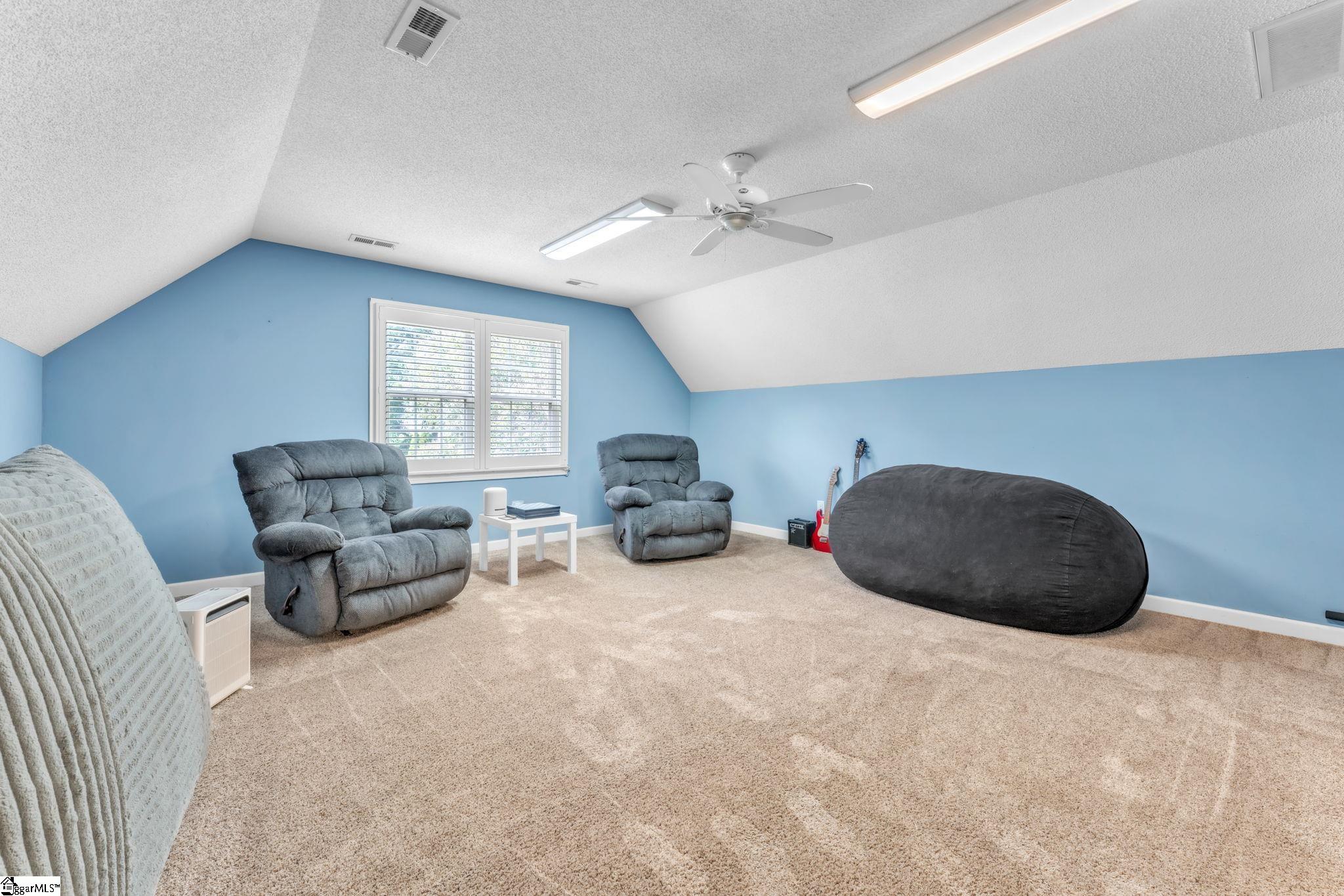 101 Westchester Way Property Photo 28