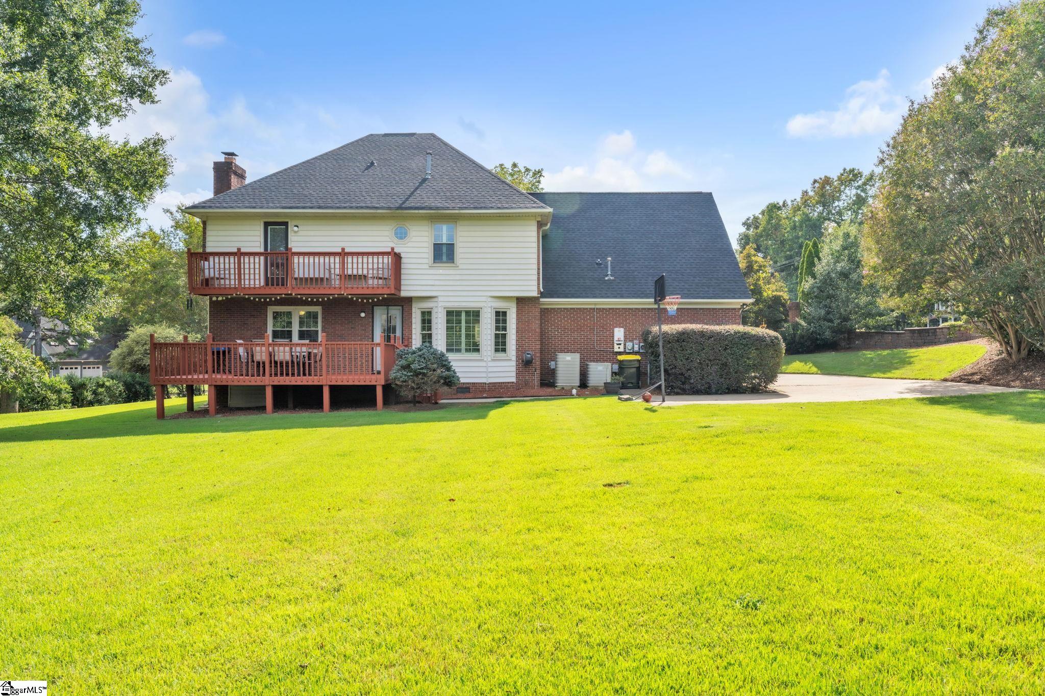 101 Westchester Way Property Photo 30