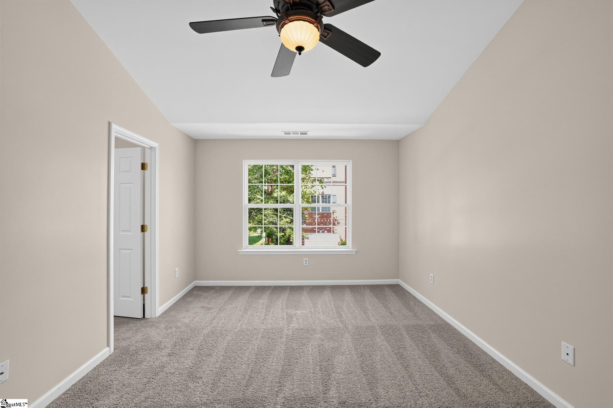 401 Woodbark Court Property Photo 10