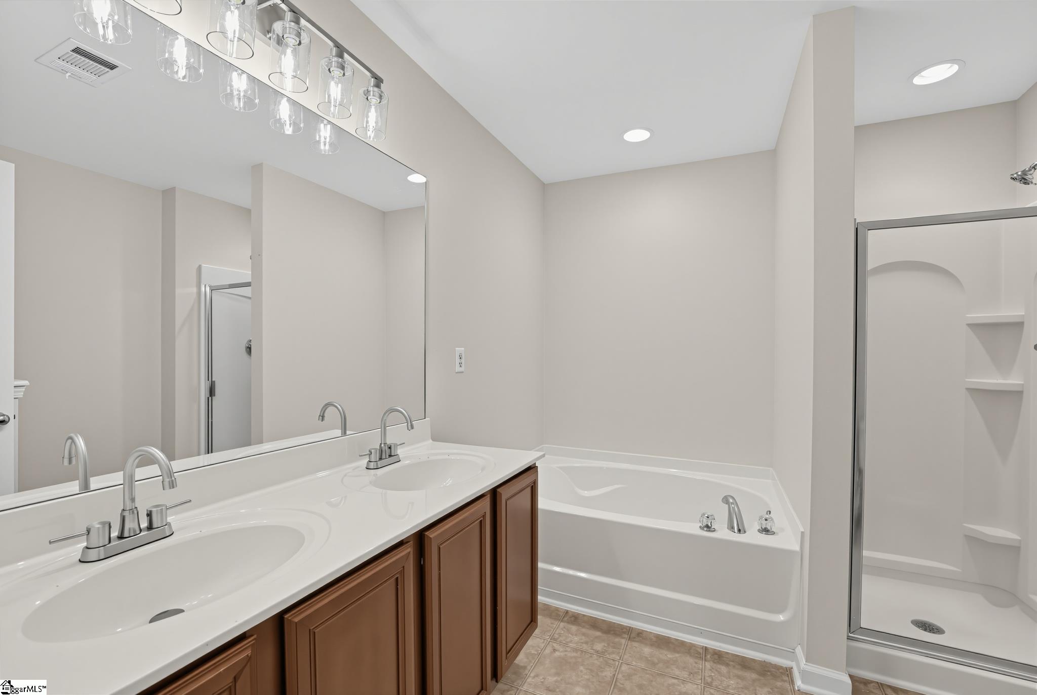 401 Woodbark Court Property Photo 13