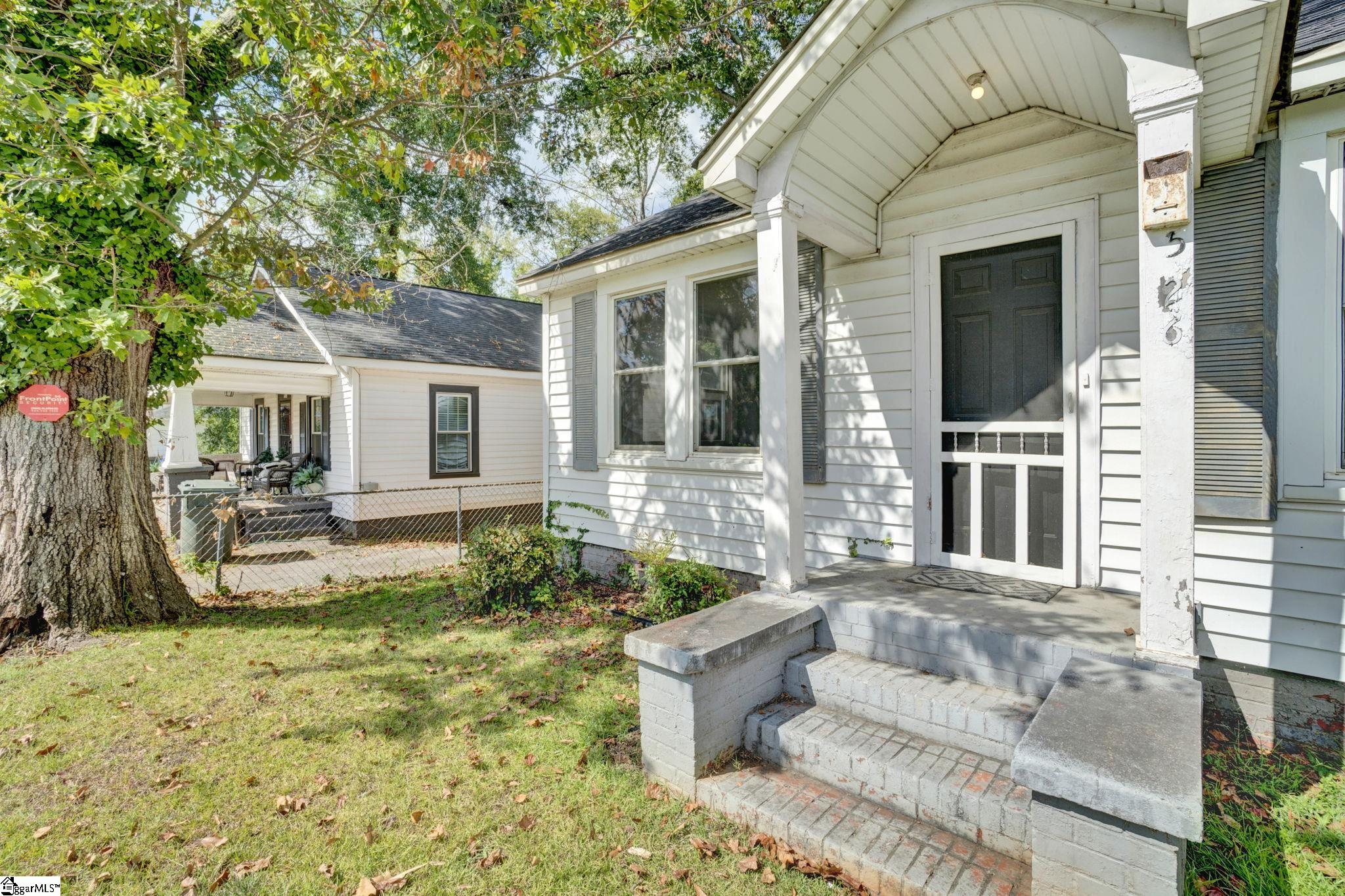 526 Perry Avenue Property Photo 6