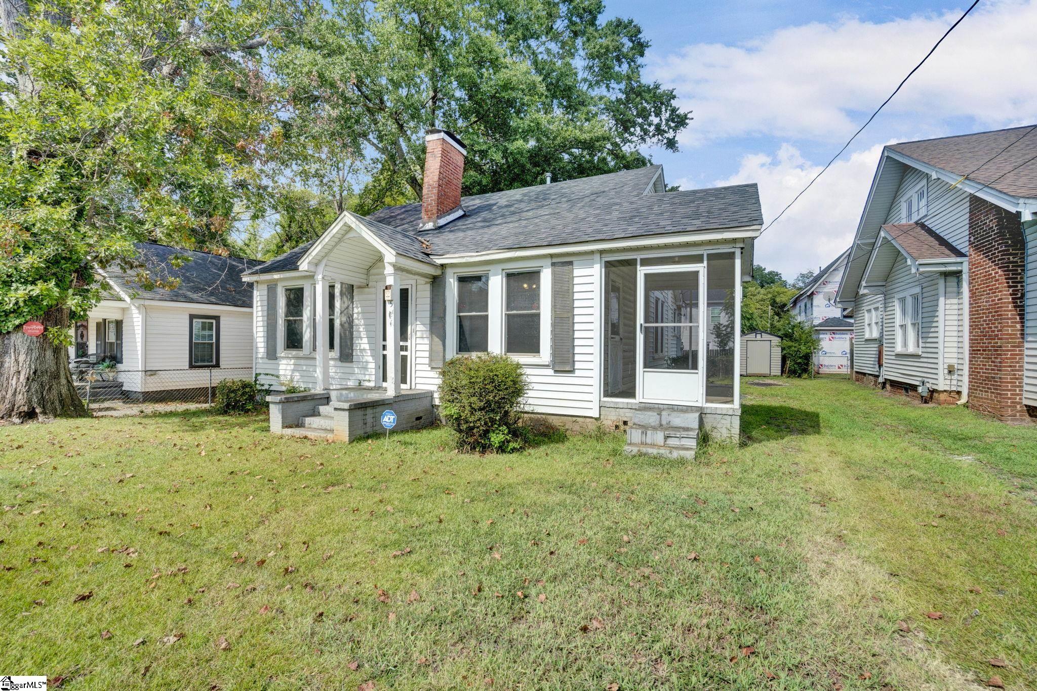 526 Perry Avenue Property Photo 7