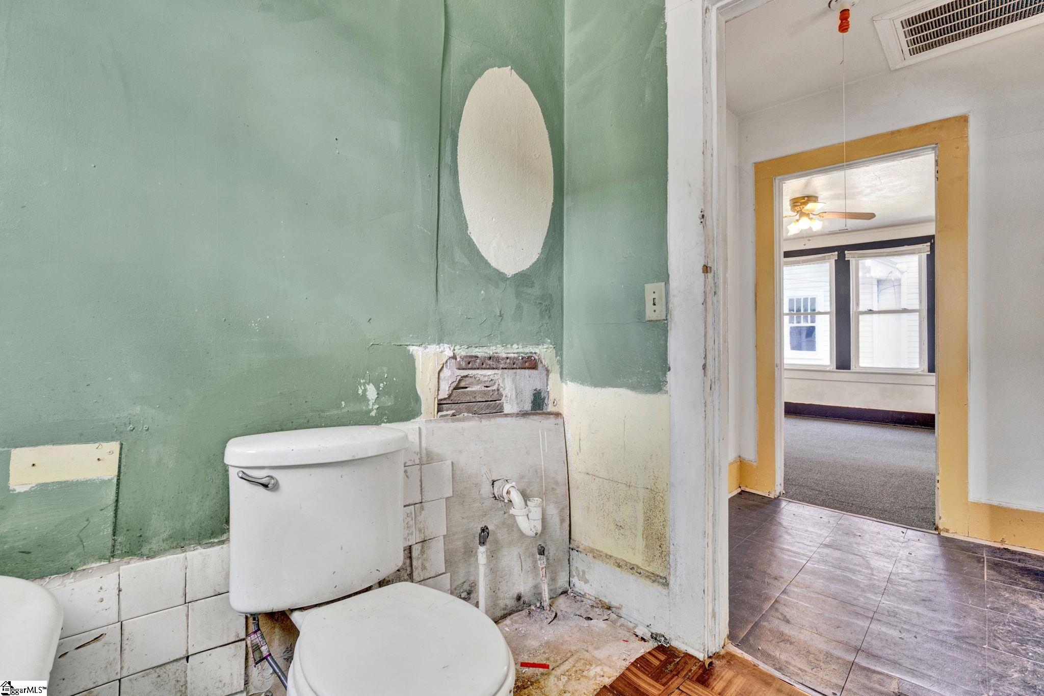 526 Perry Avenue Property Photo 23