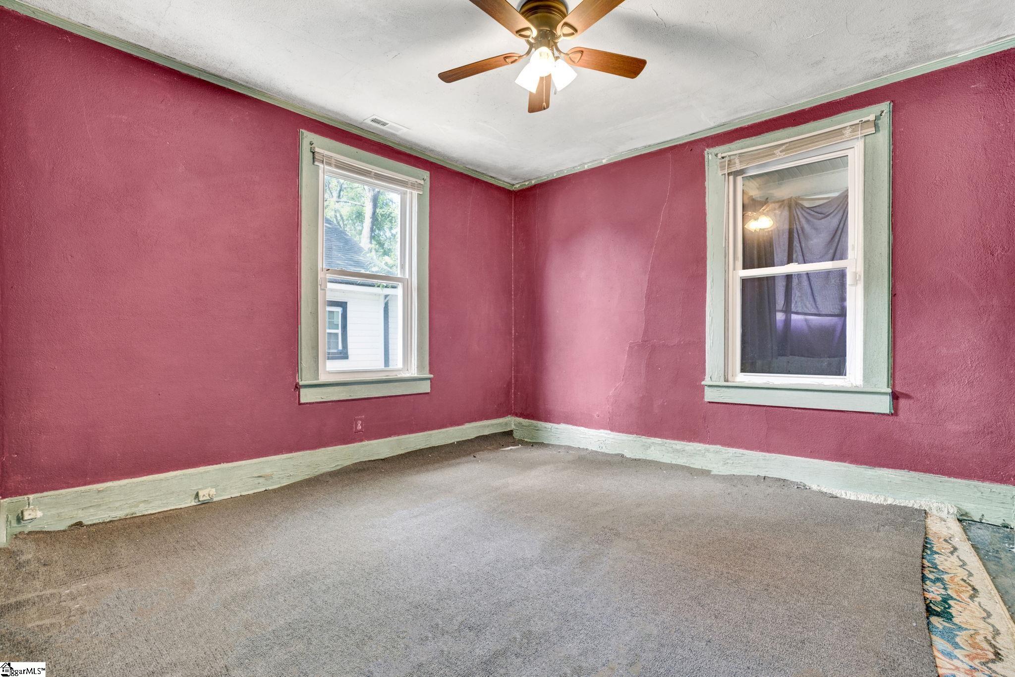 526 Perry Avenue Property Photo 24