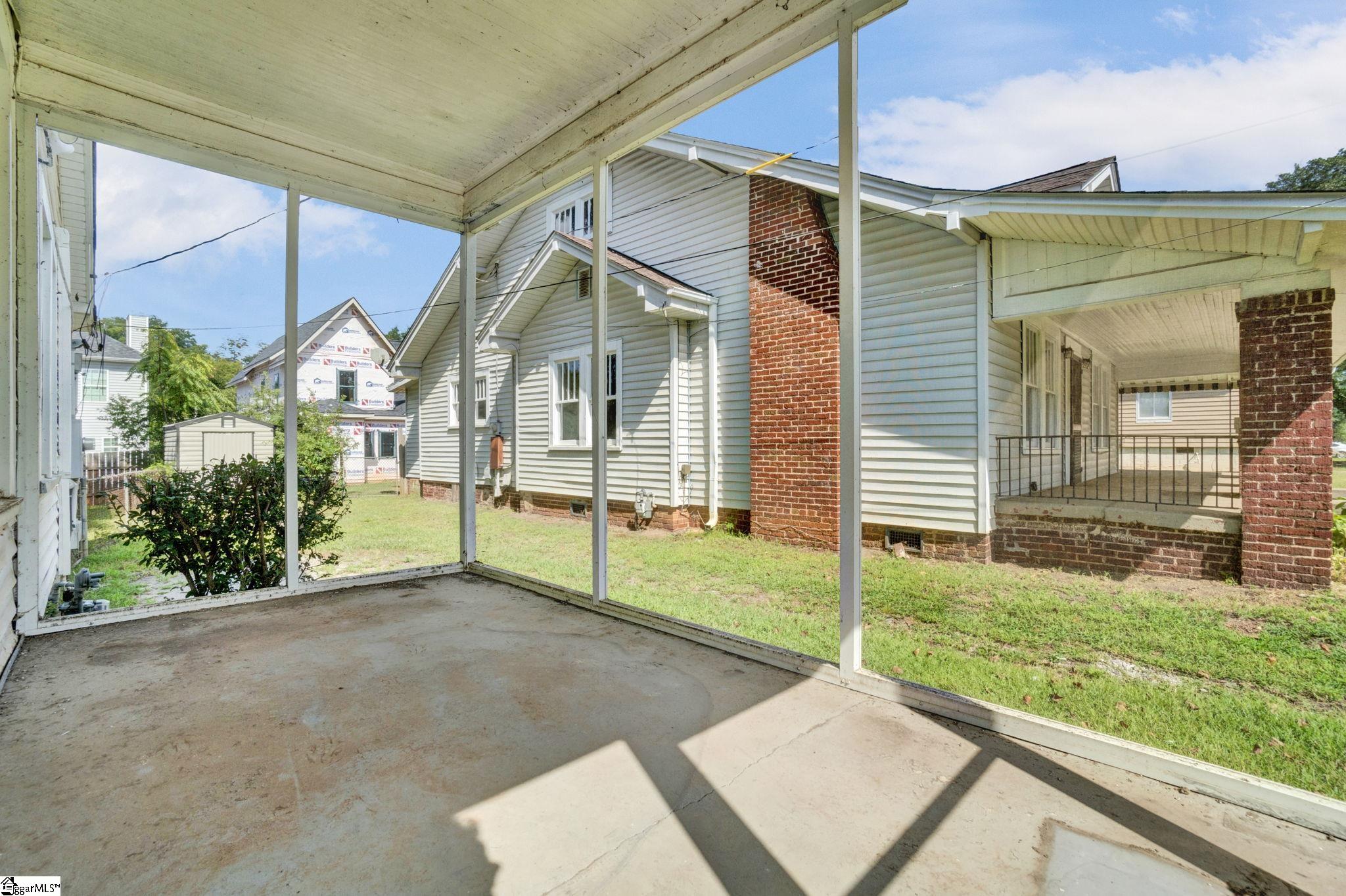 526 Perry Avenue Property Photo 32