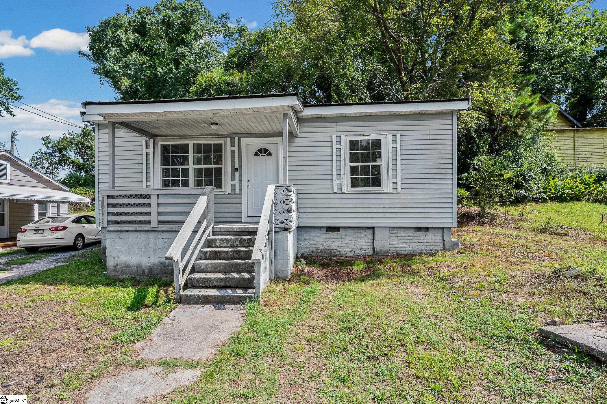 204 Hunters Court Property Photo 3