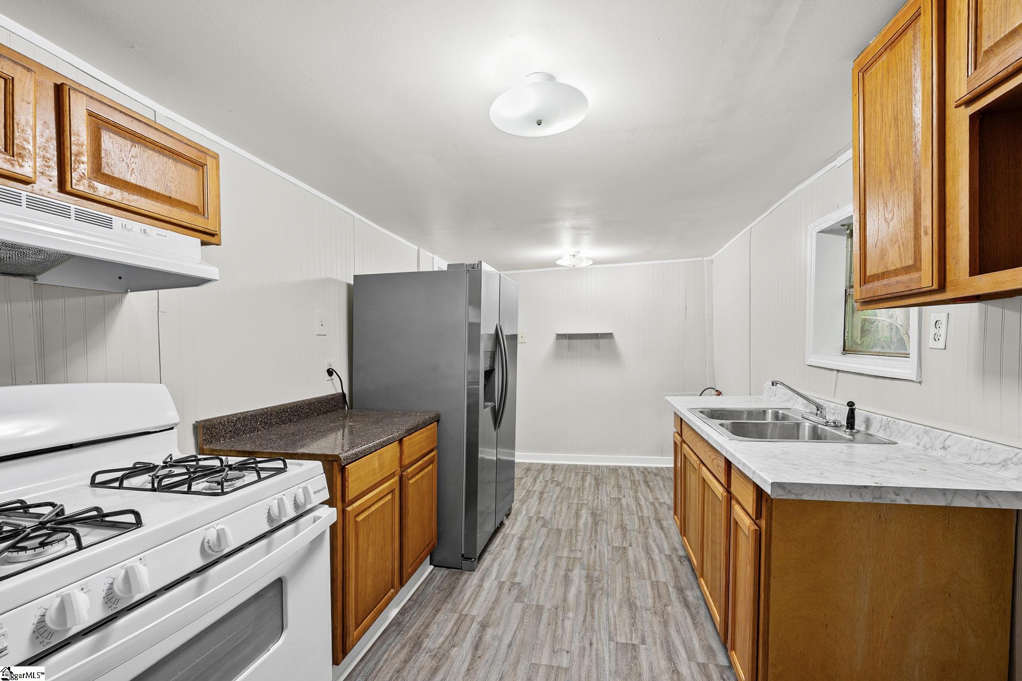 204 Hunters Court Property Photo 4
