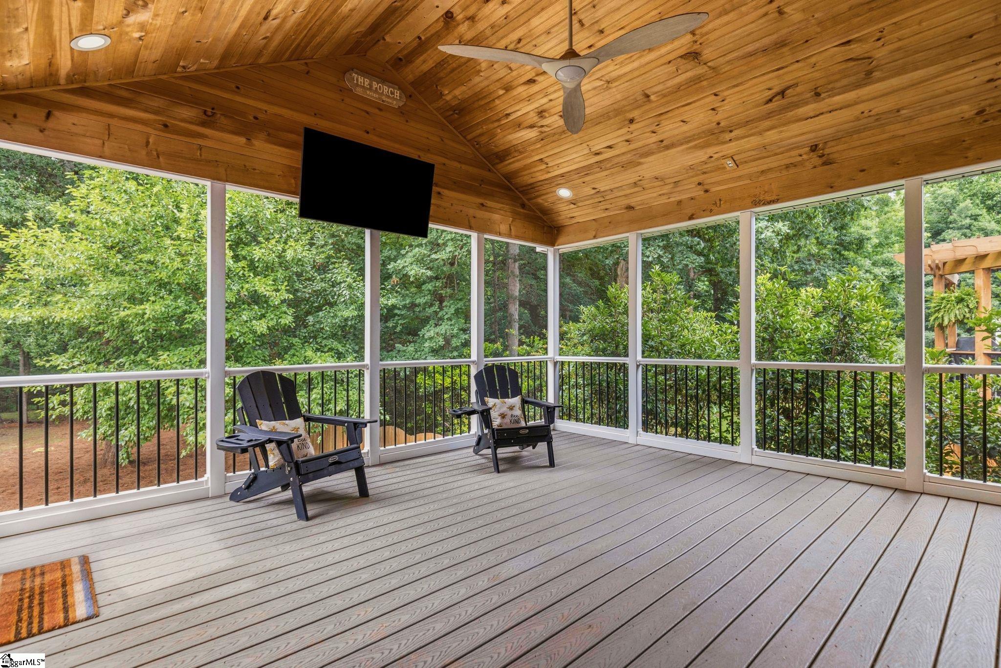 209 Hartwick Lane Property Photo 3