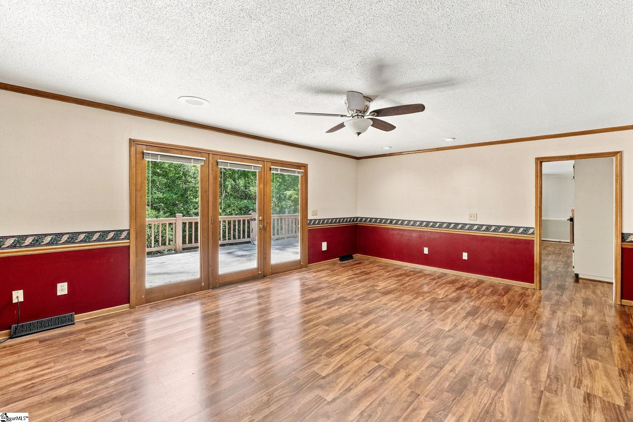 205 Hillpine Drive Property Photo 4