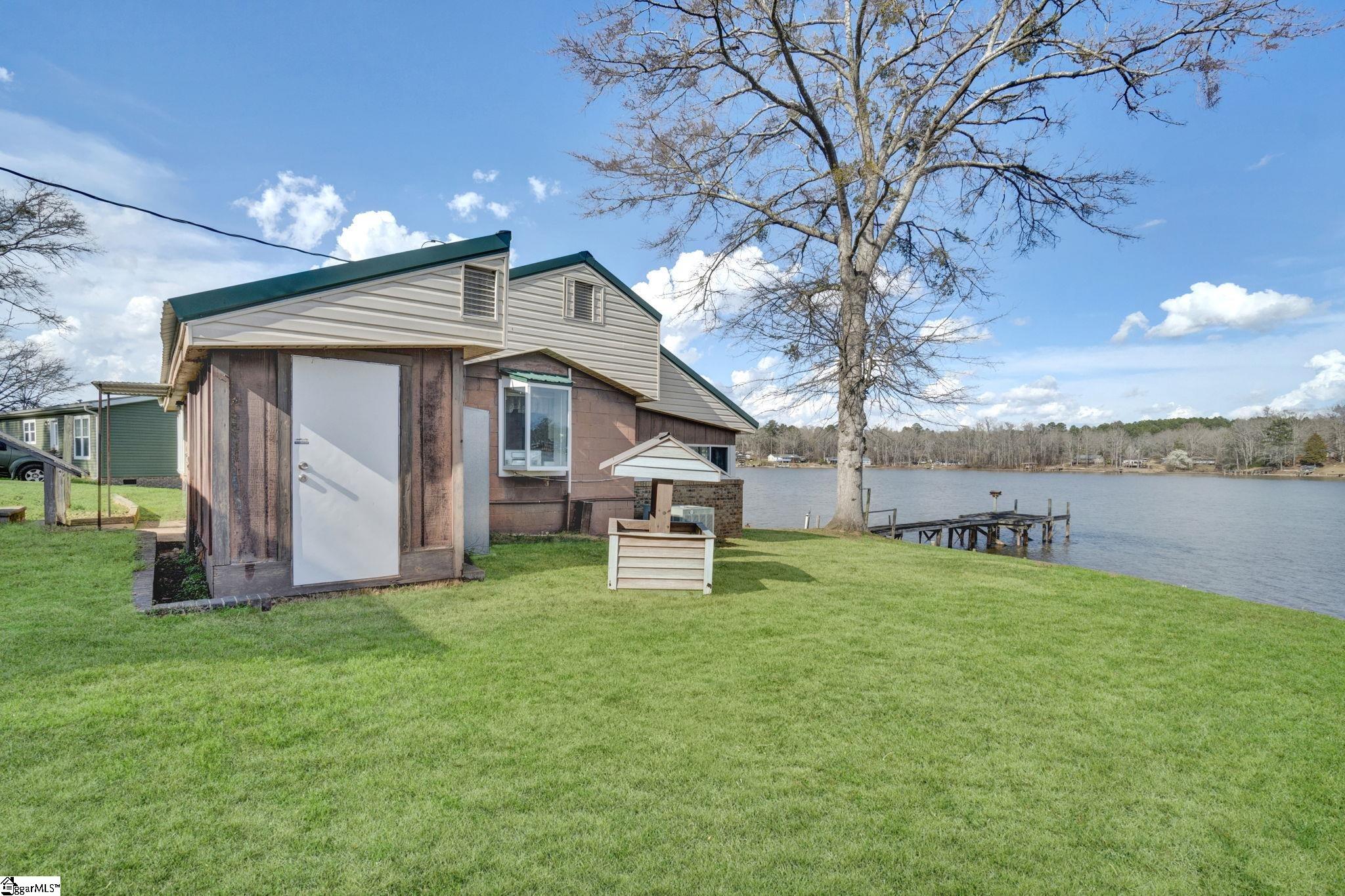1020 Flymm Smith Road Property Photo 7