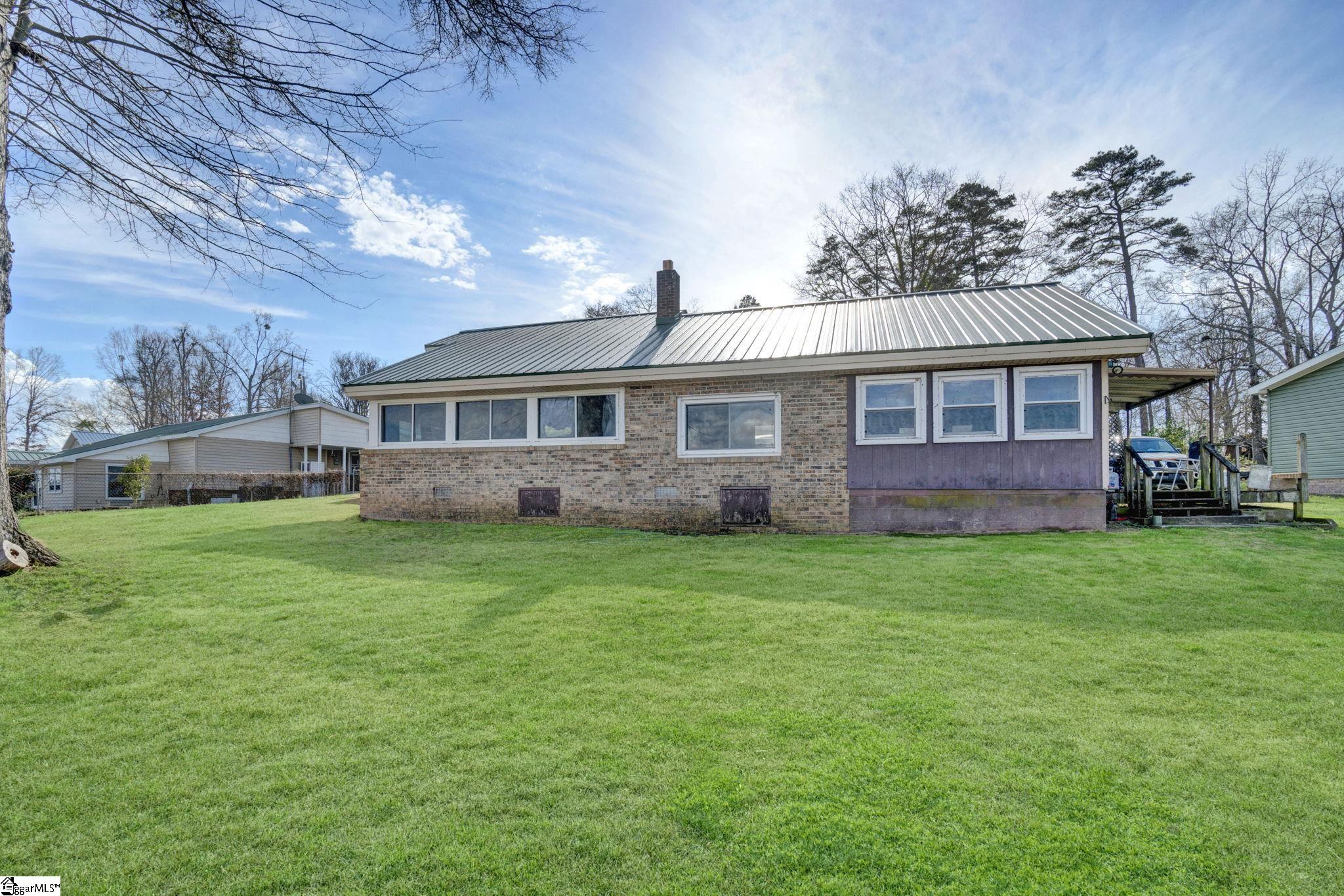 1020 Flymm Smith Road Property Photo 10