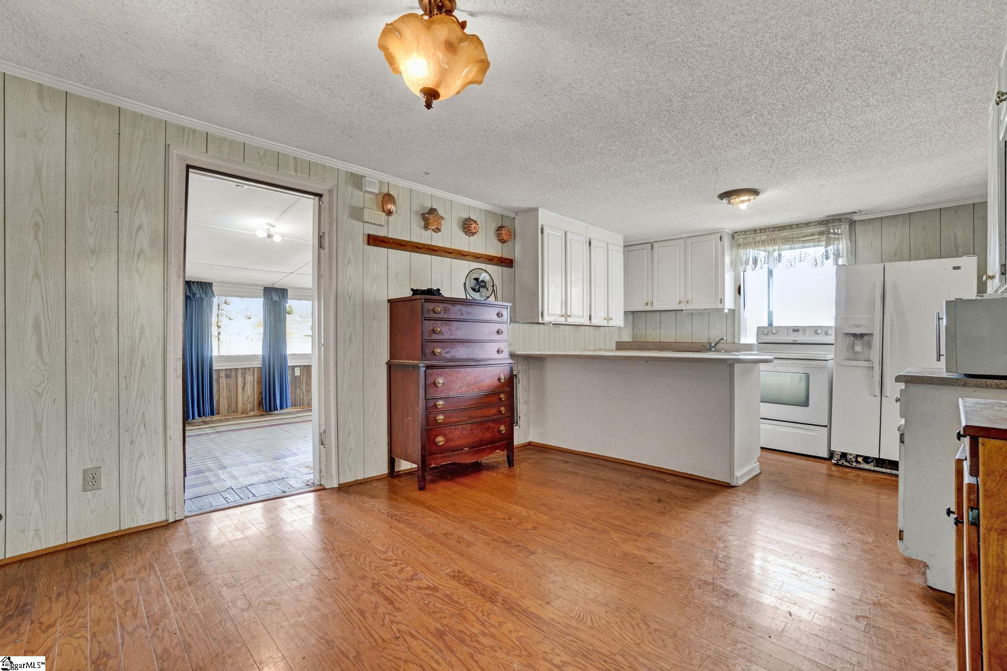1020 Flymm Smith Road Property Photo 19