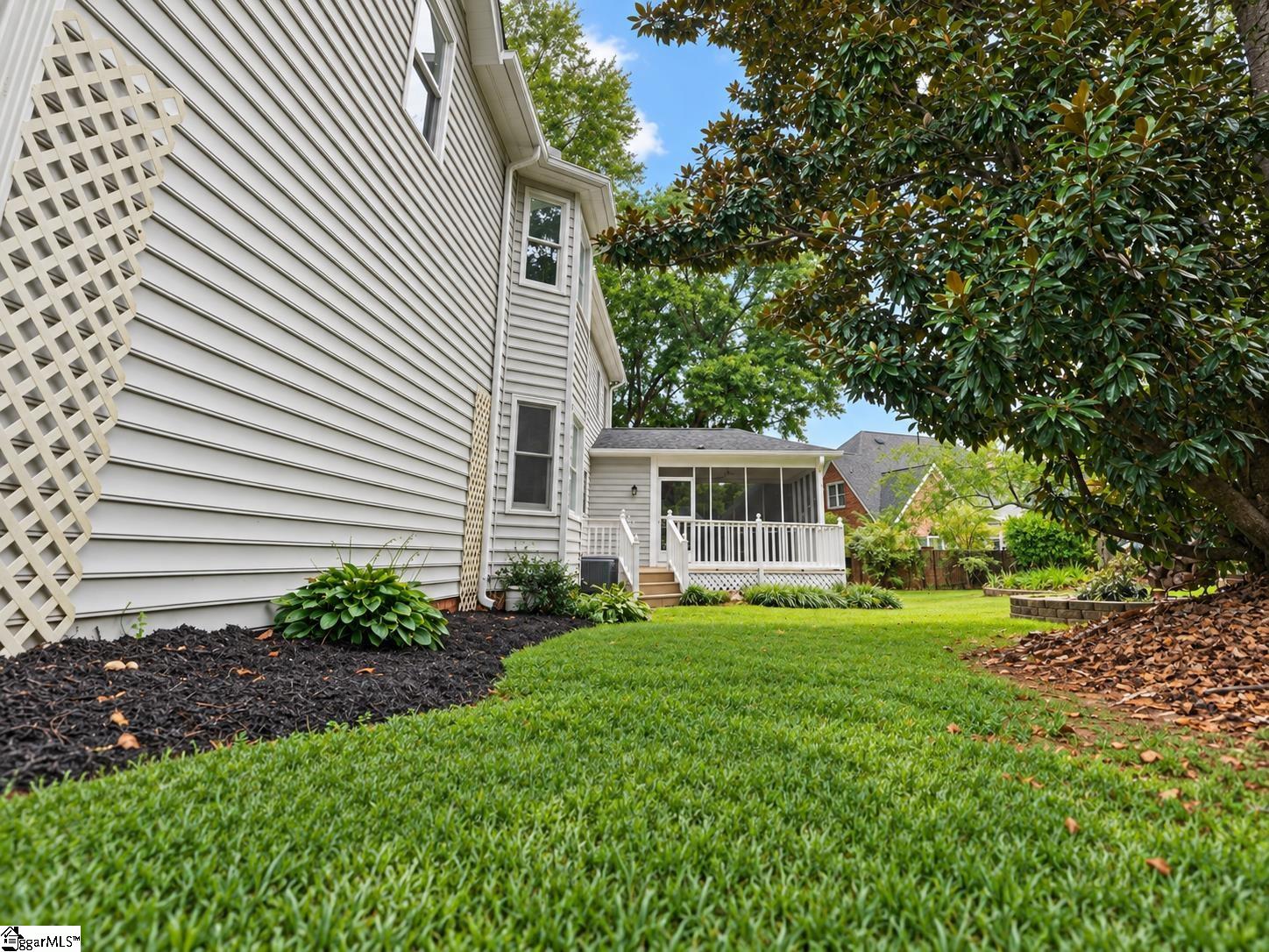 101 Gilderview Drive Property Photo 3