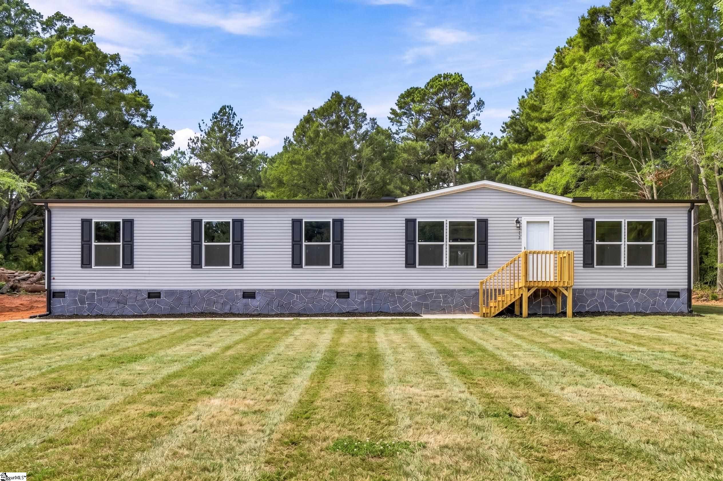 2326 221 S Highway Property Photo 1