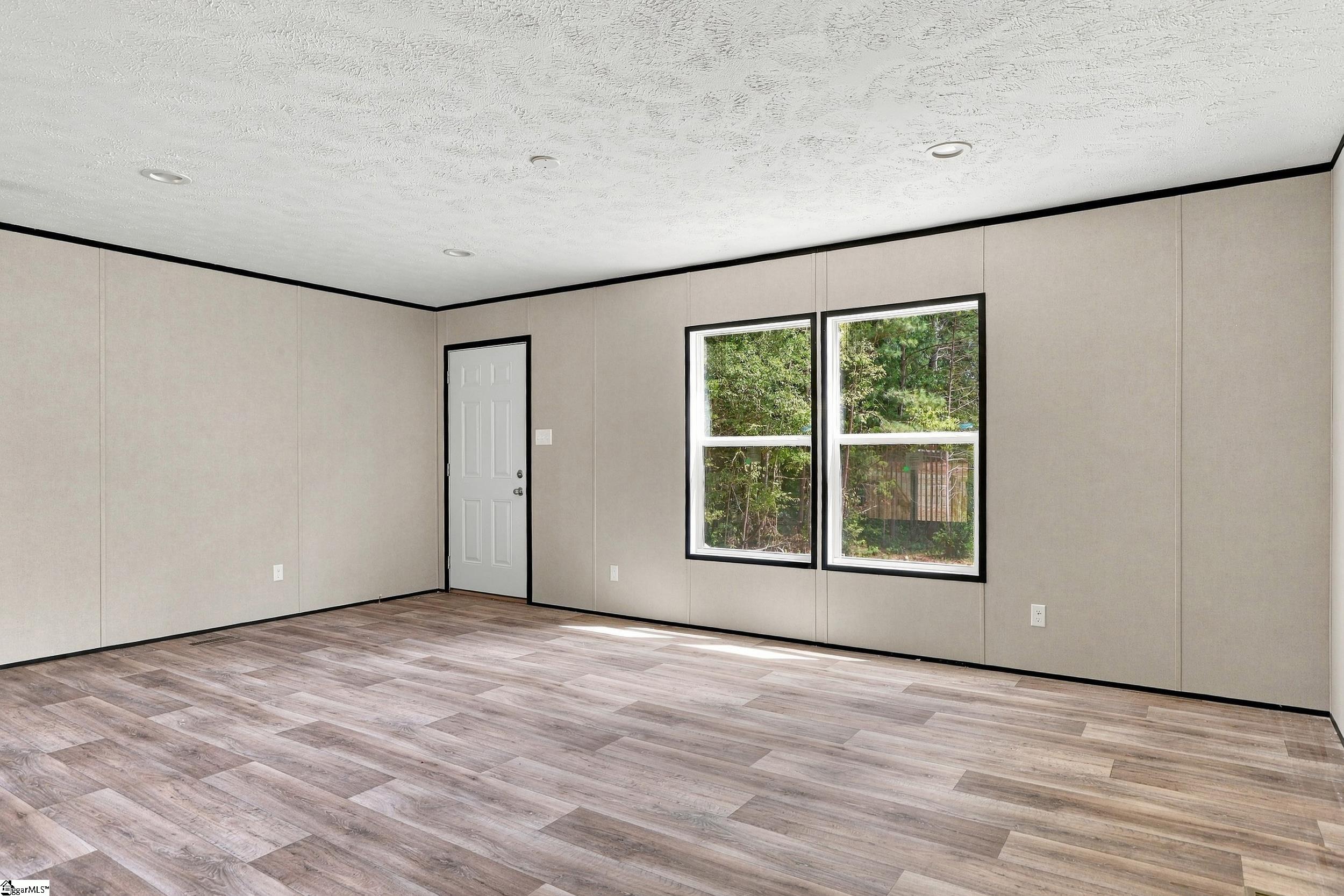 2326 221 S Highway Property Photo 6