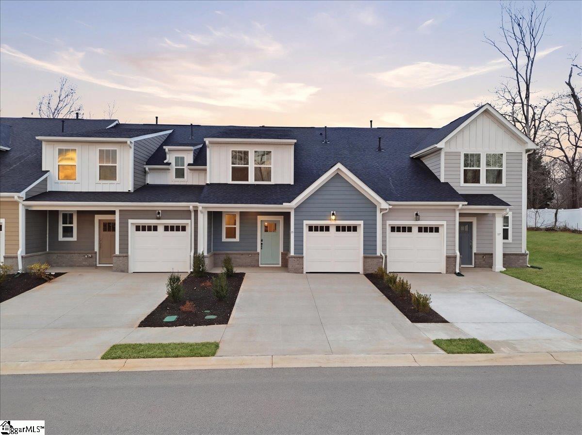 15 Thurlow Court Property Photo 1