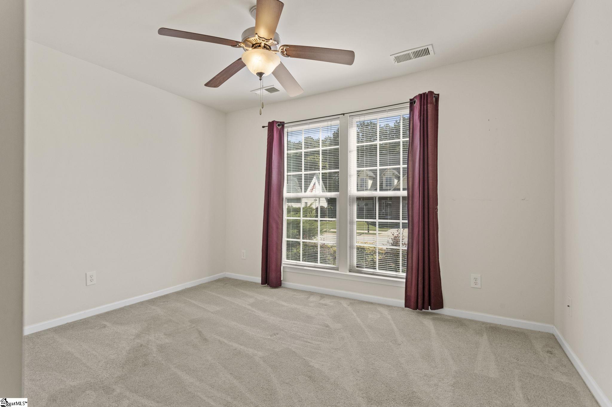 567 Shoreline Boulevard Property Photo 13