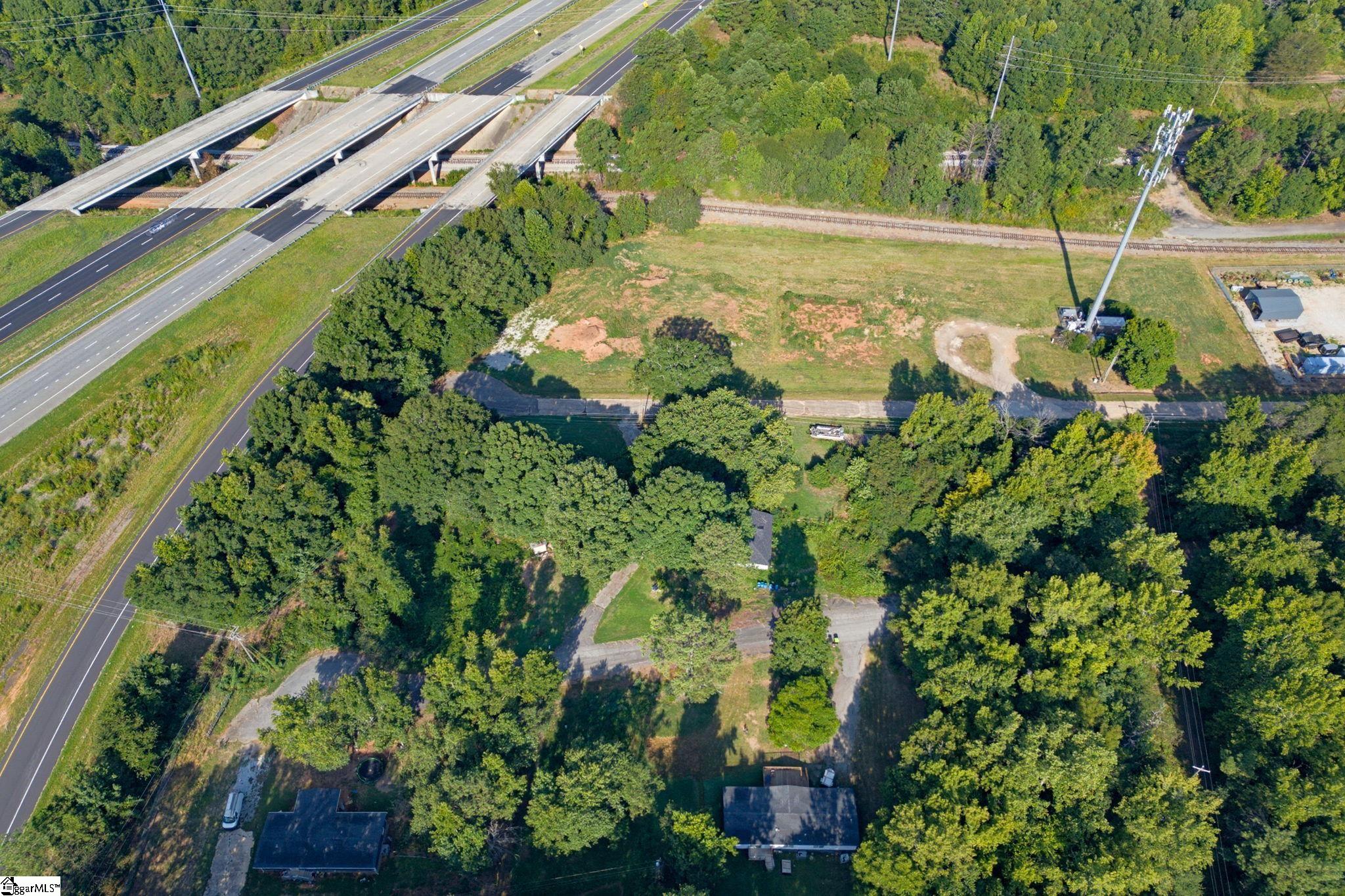 12 Landscape Lane Property Photo 3