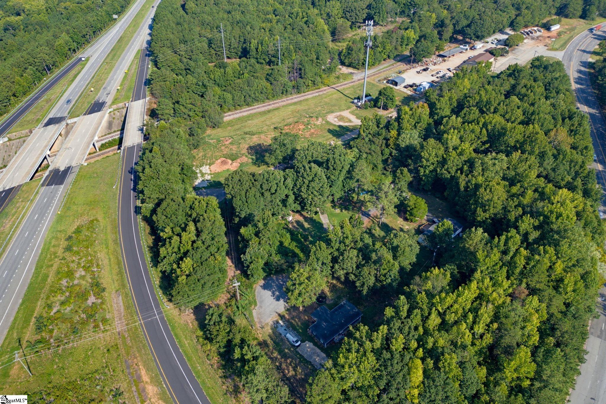 12 Landscape Lane Property Photo 4
