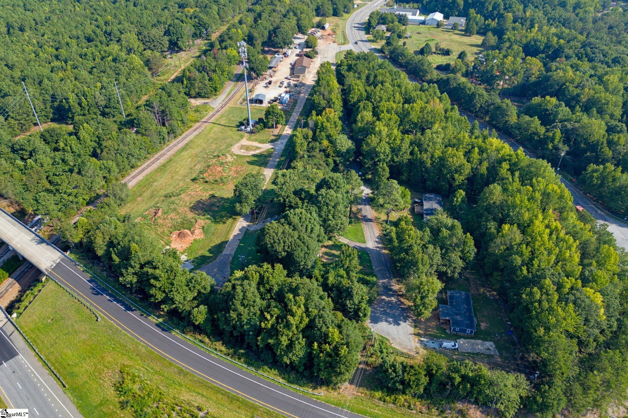 12 Landscape Lane Property Photo 5