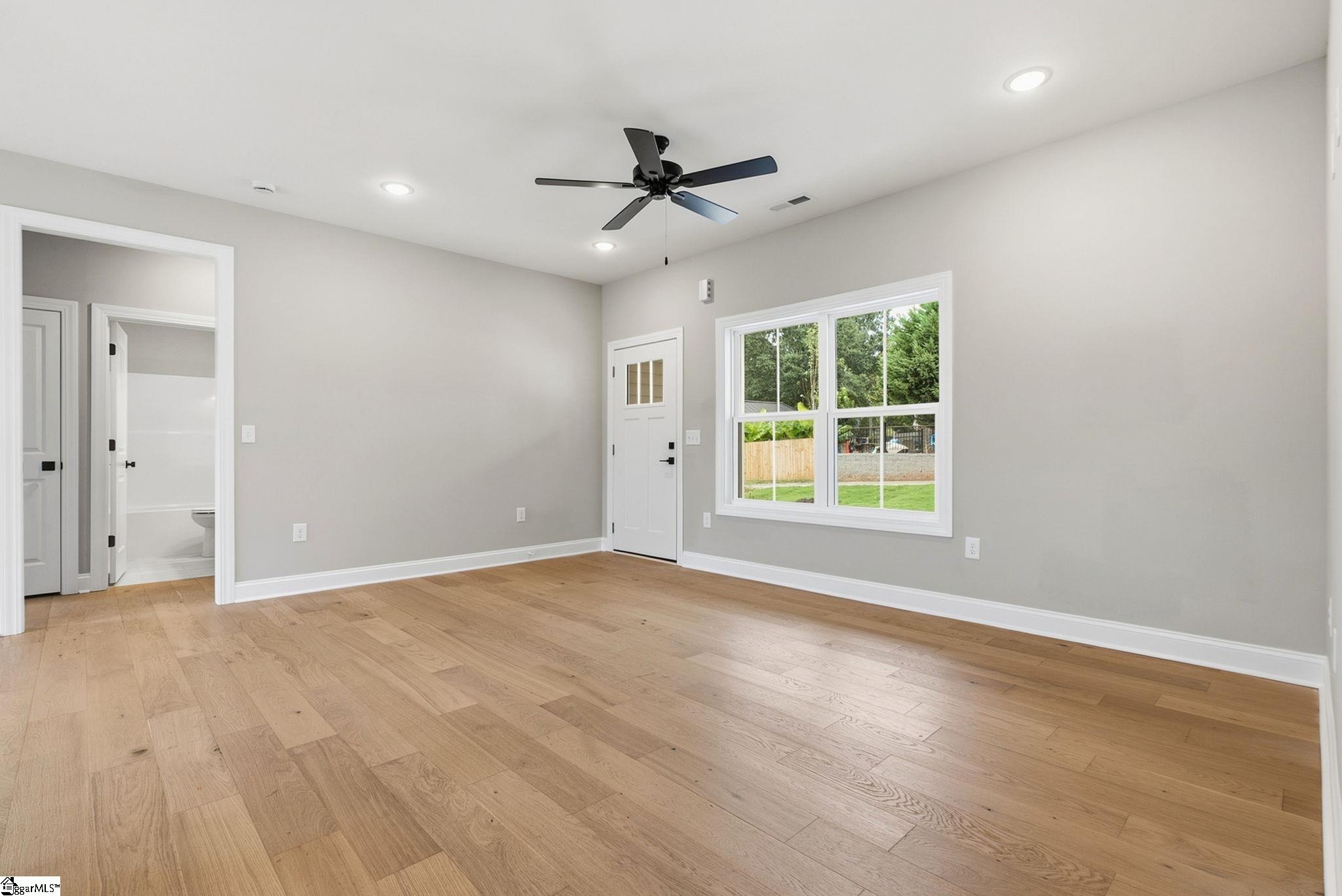 102 9th Street Property Photo 16