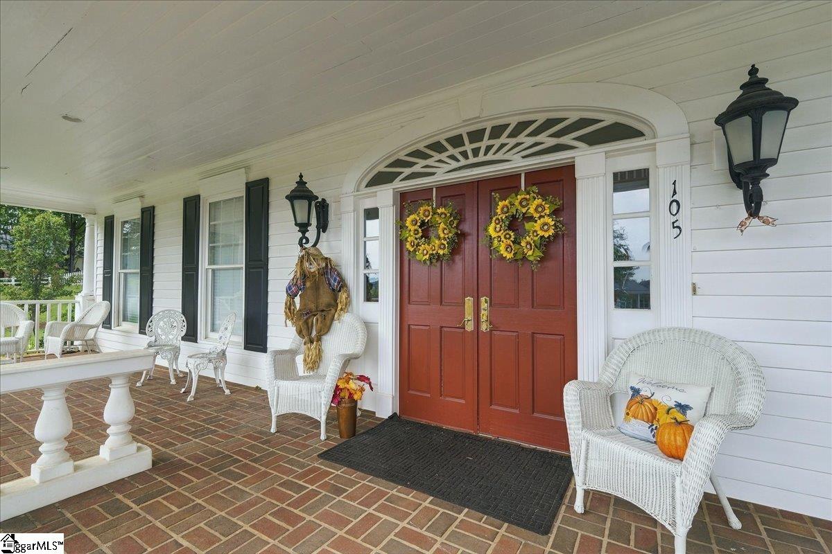 105 Marshland Lane Property Photo 6