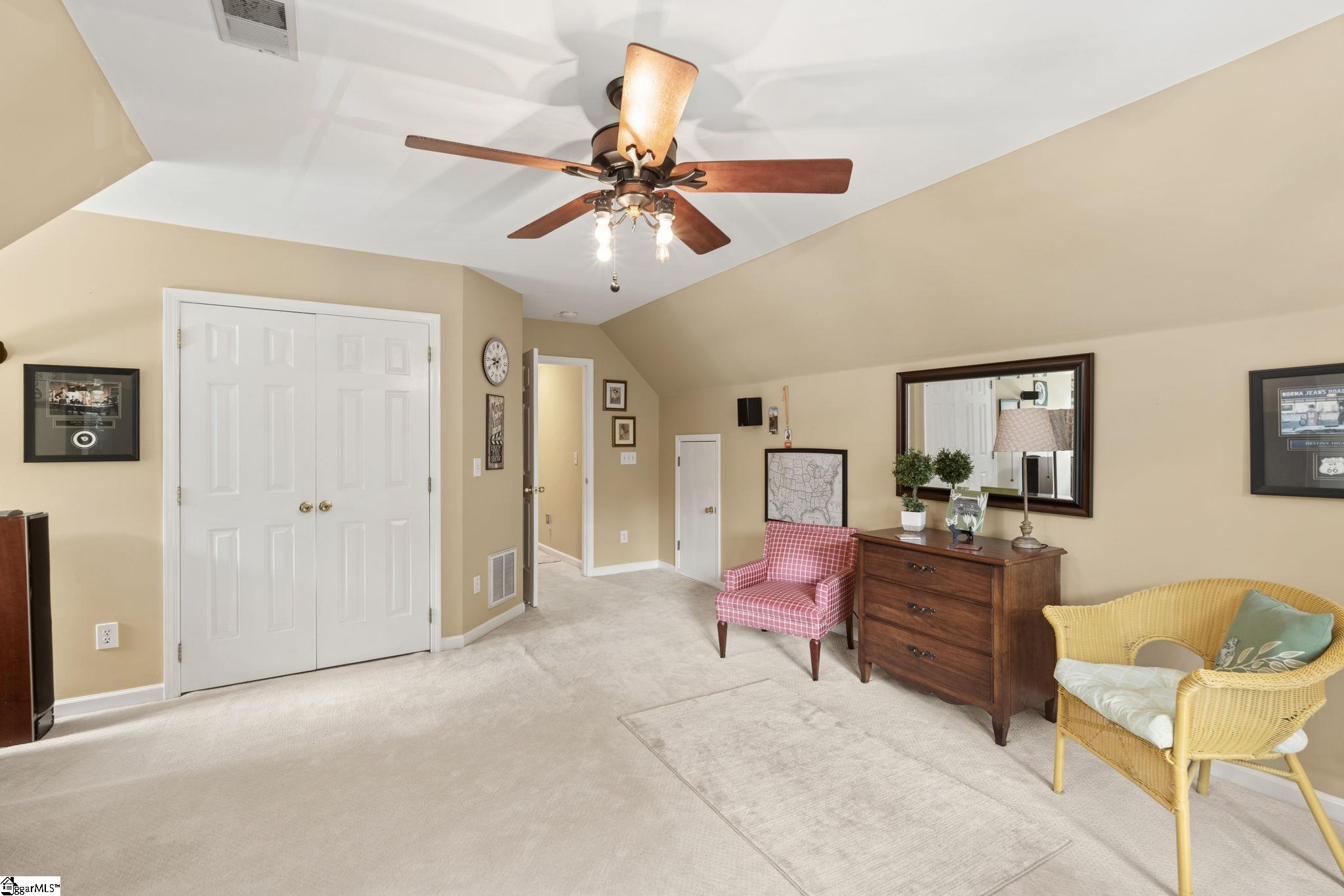 107 Willow Oak Court Property Photo 32