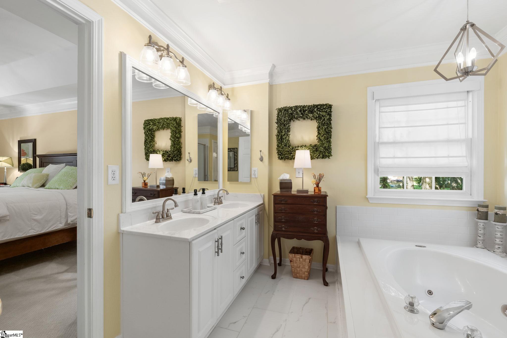 107 Willow Oak Court Property Photo 36