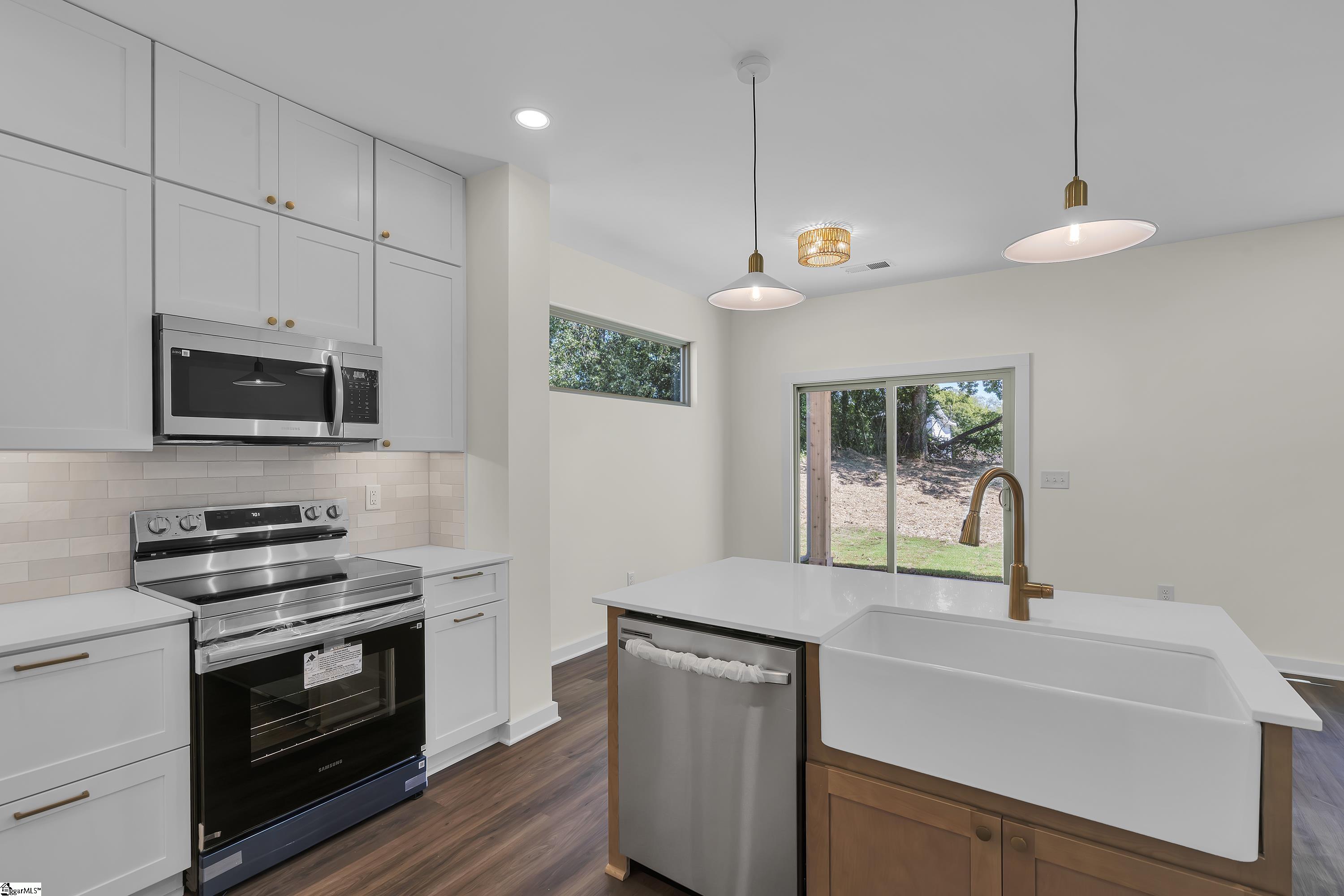 10b Hammett Street Property Photo 3