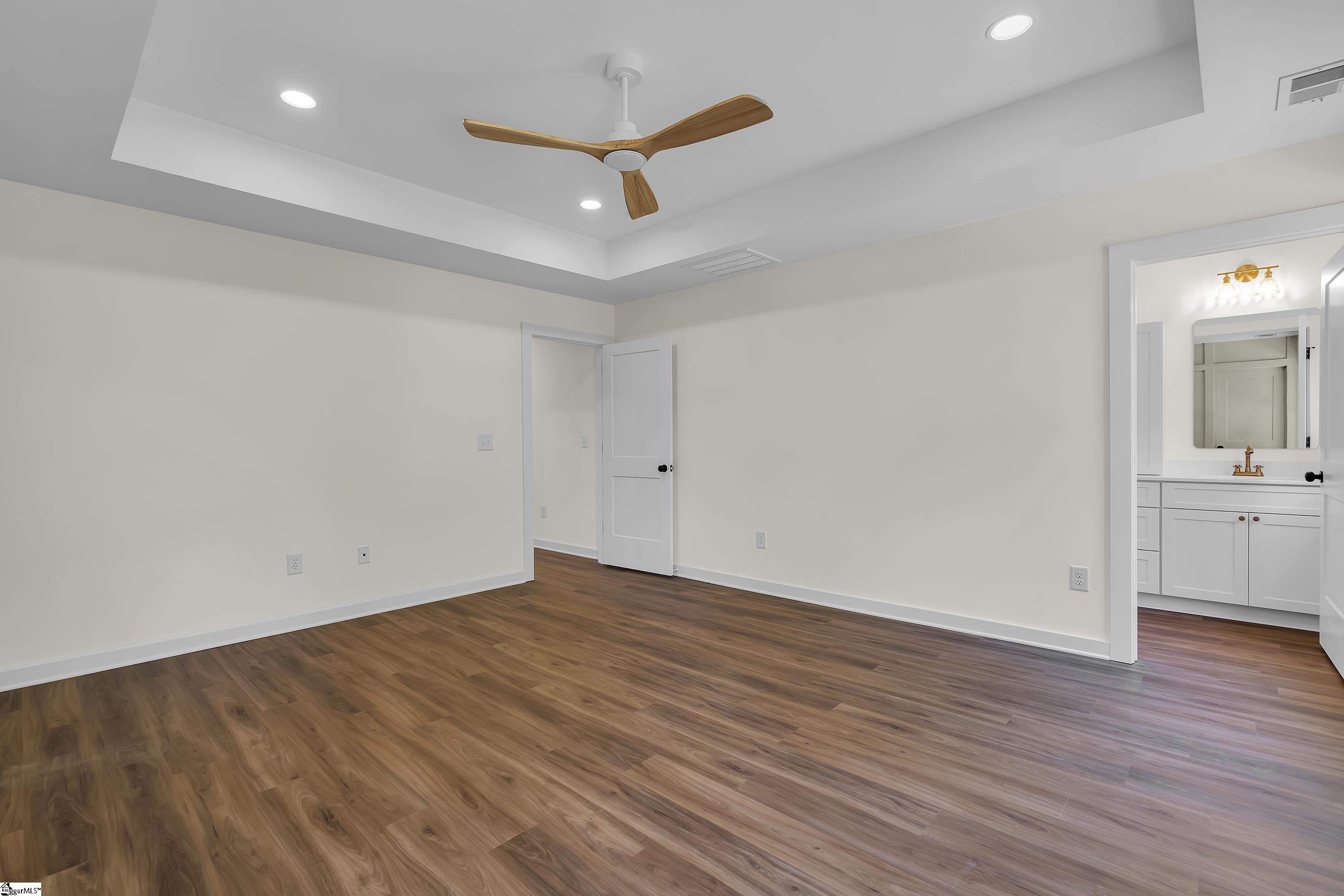 10b Hammett Street Property Photo 8