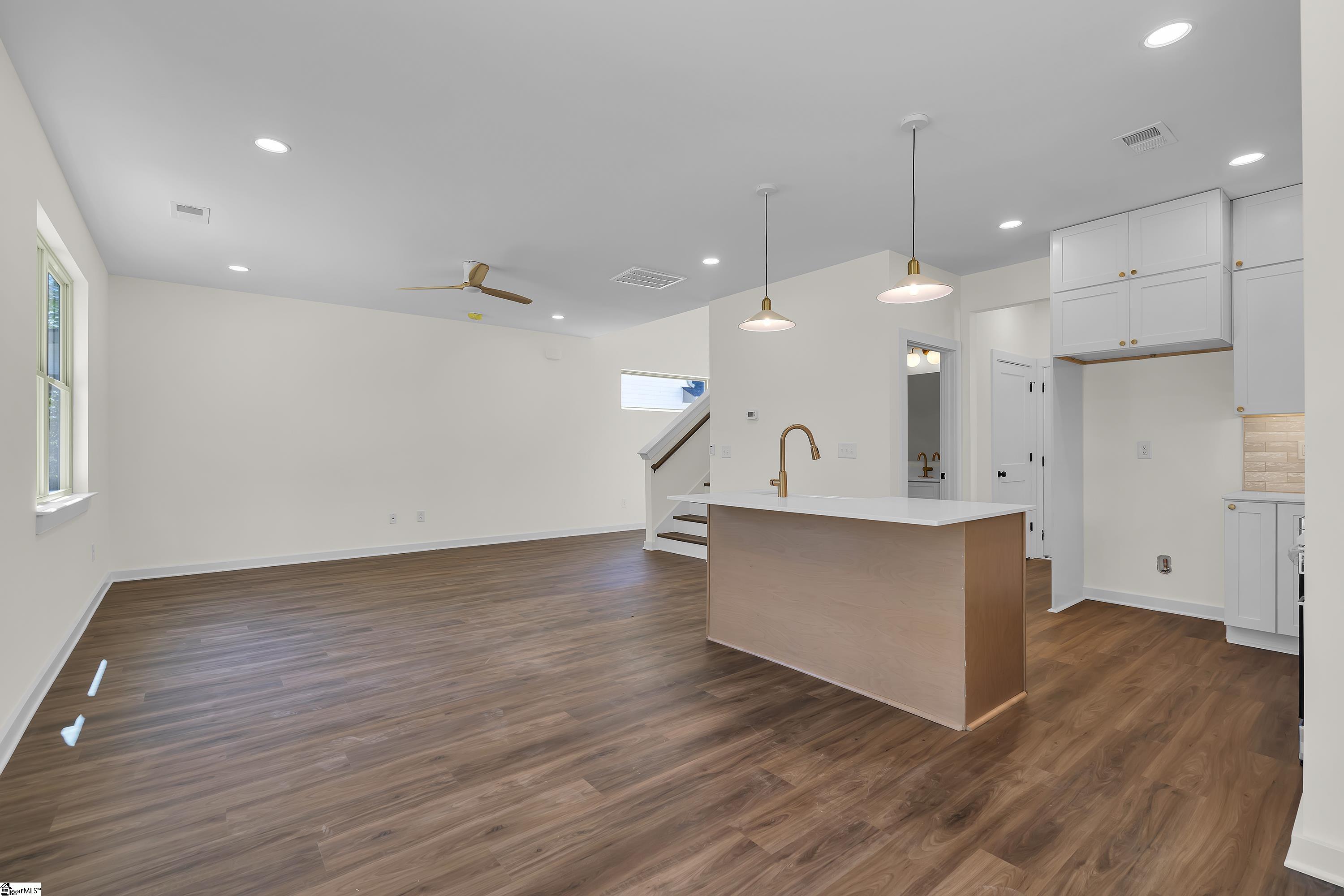 10b Hammett Street Property Photo 14