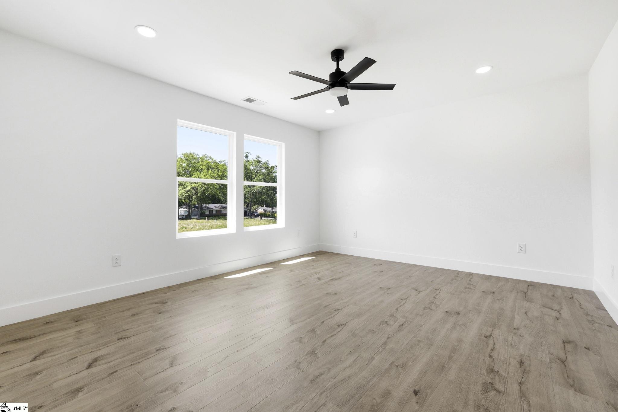 425 Ambiance Court Property Photo 7