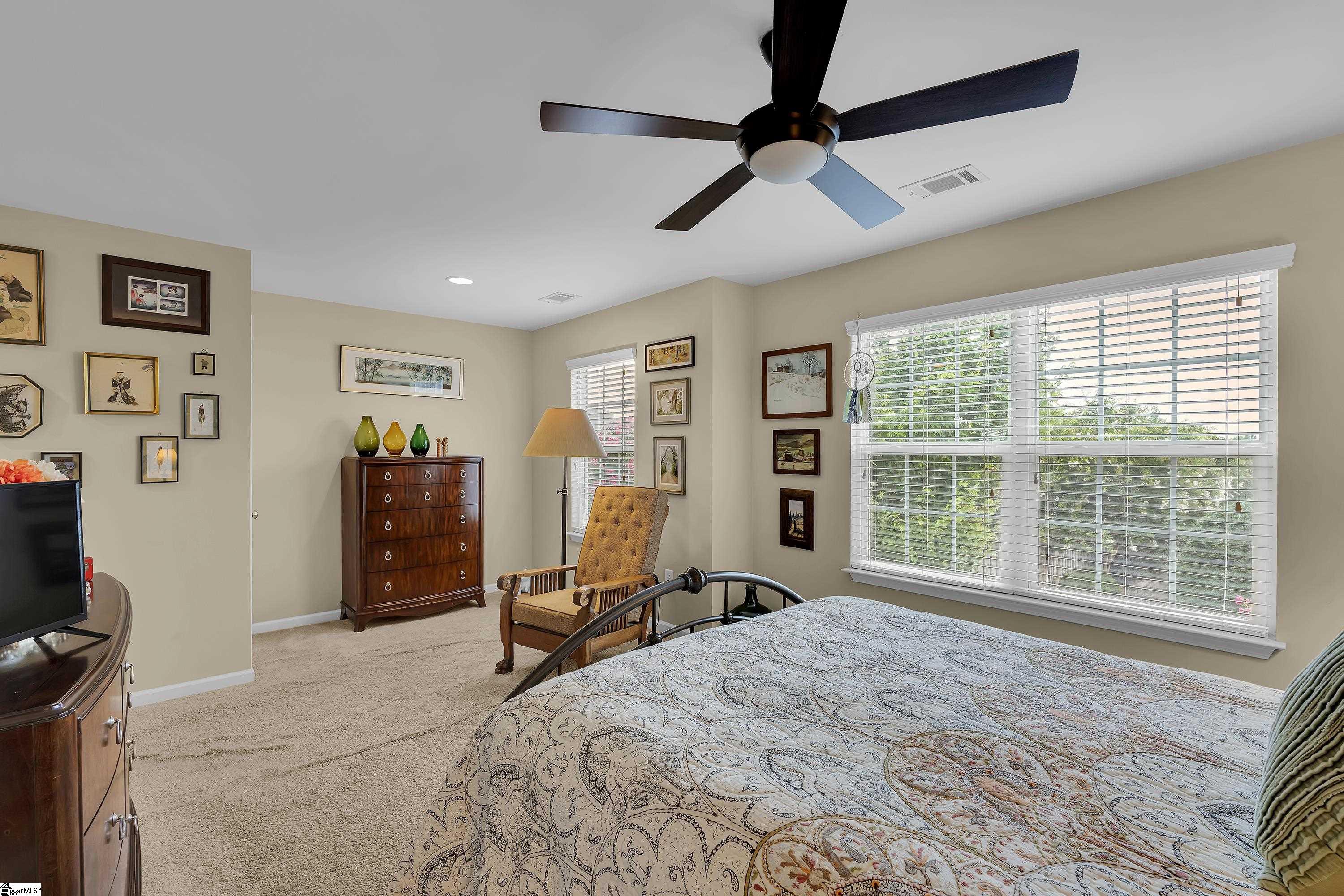 205 Shady Grove Drive Property Photo 6