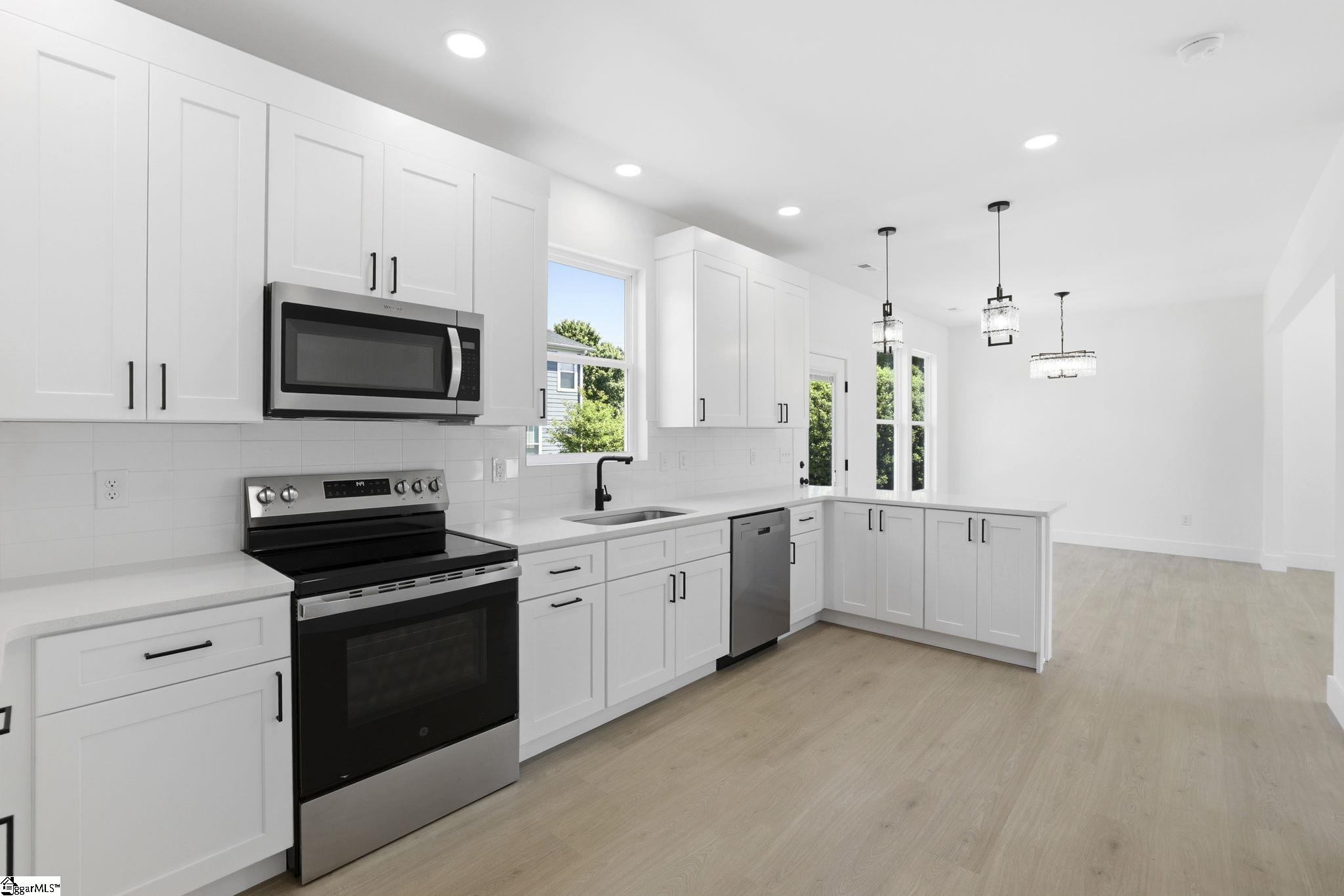 429 Ambiance Court Property Photo 8