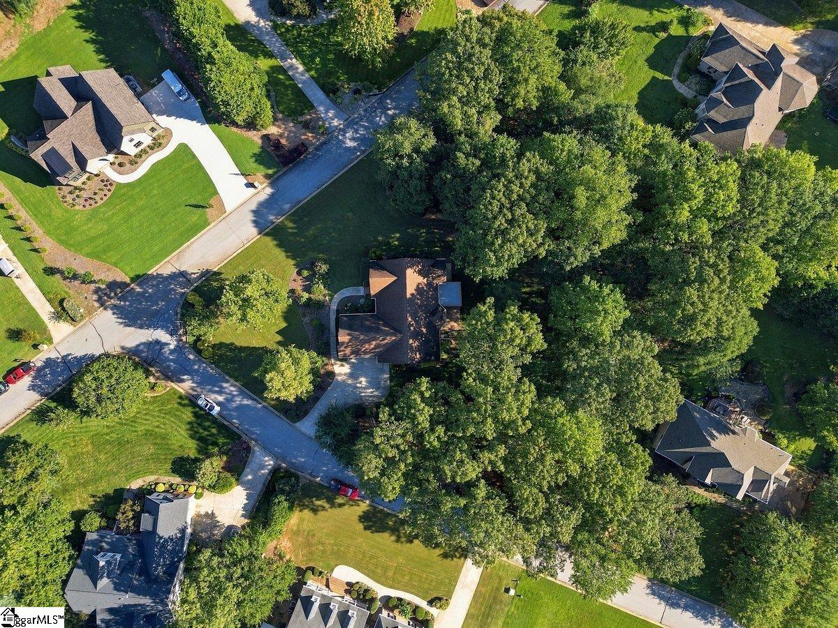 1 Mandarin Circle Property Photo 42