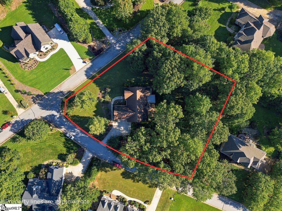 1 Mandarin Circle Property Photo 48
