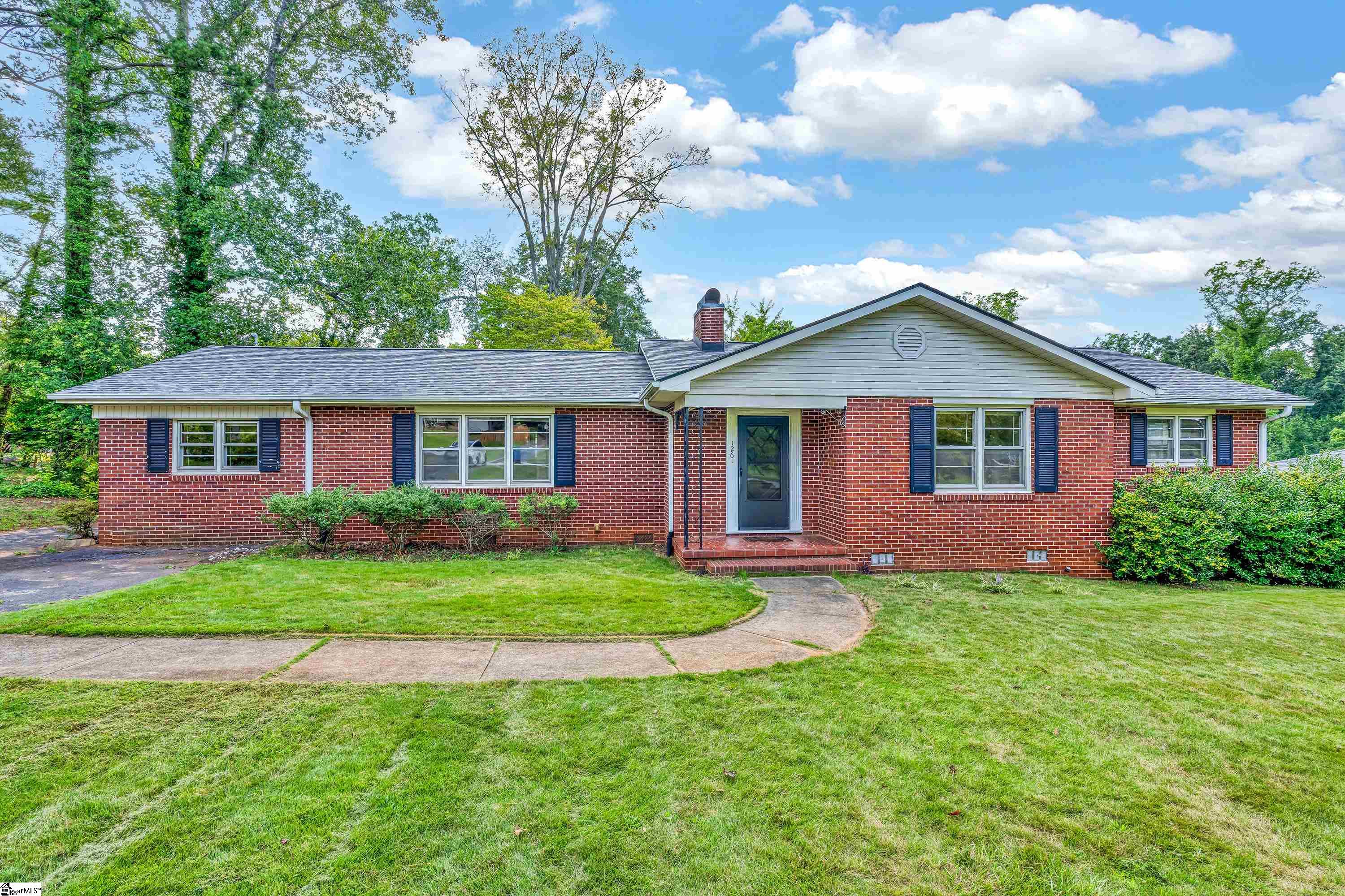 126 Holly Drive Property Photo 1