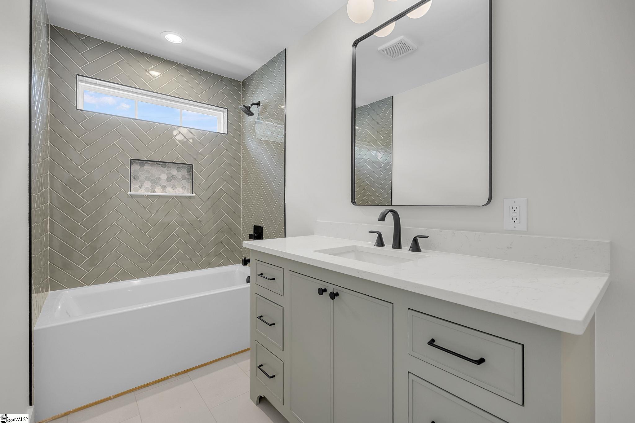 407 Pinckney Street Property Photo 27