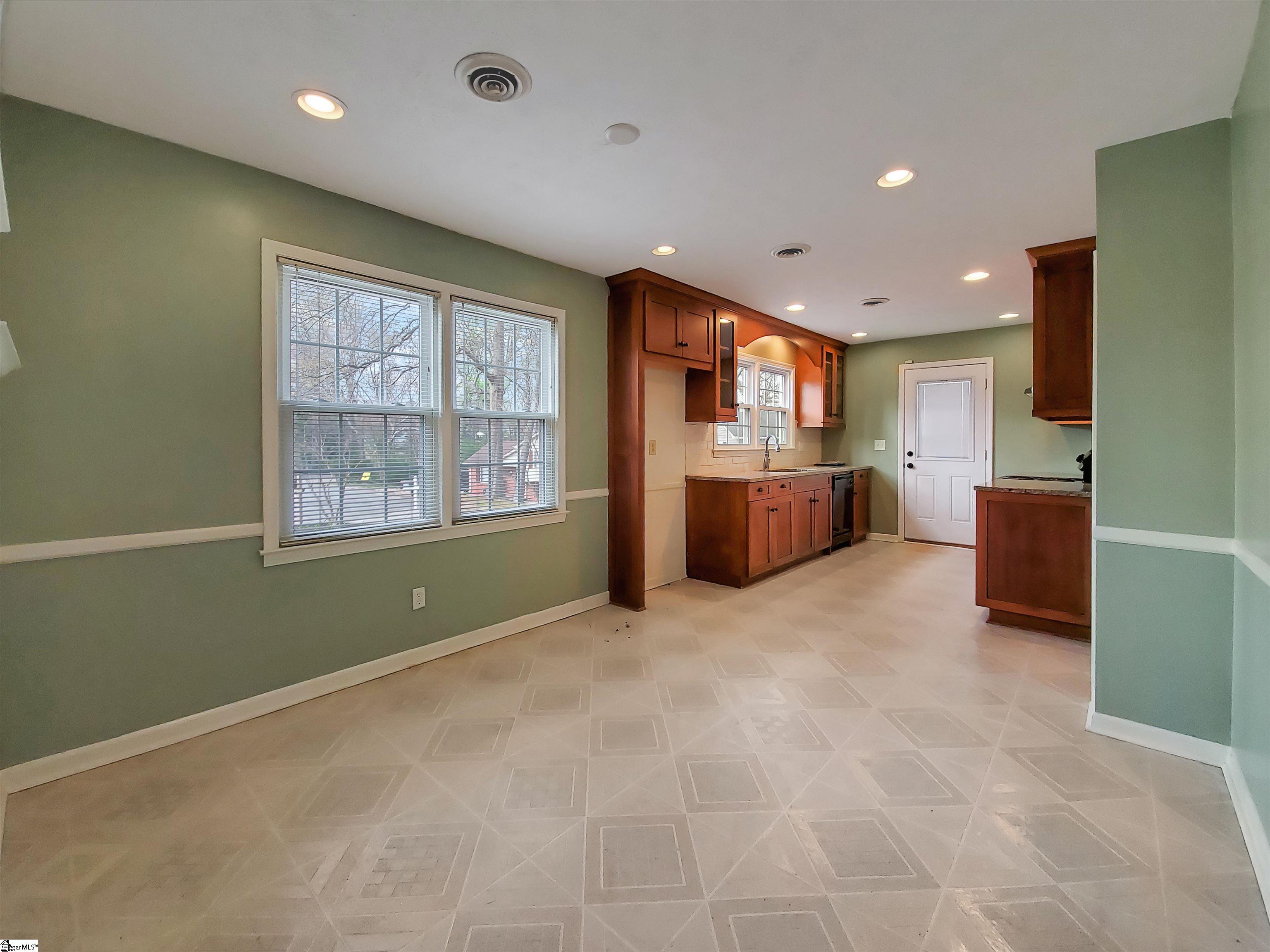 1603935 Property Photo 13