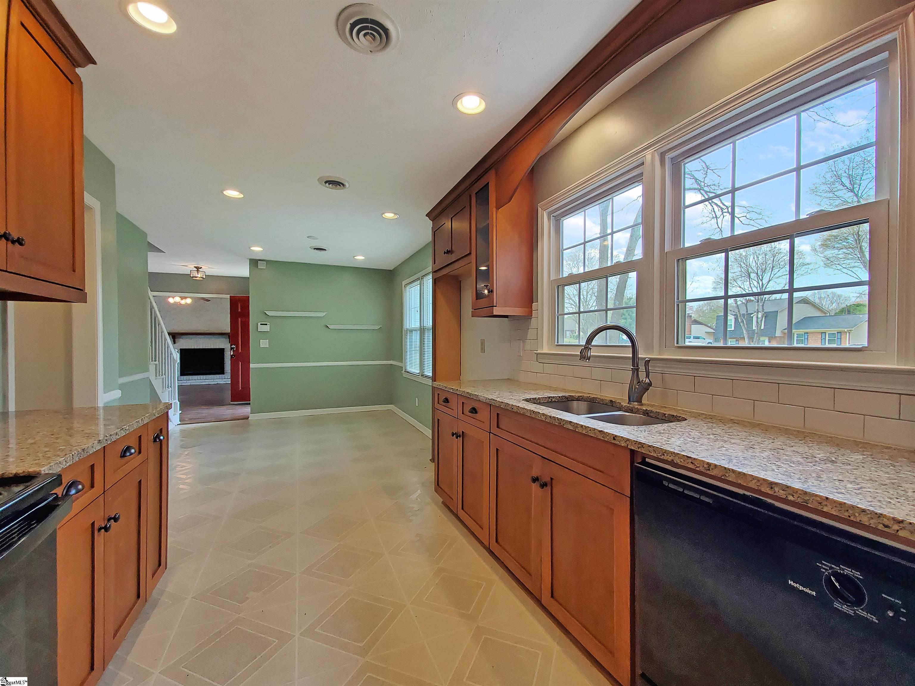 1603935 Property Photo 17