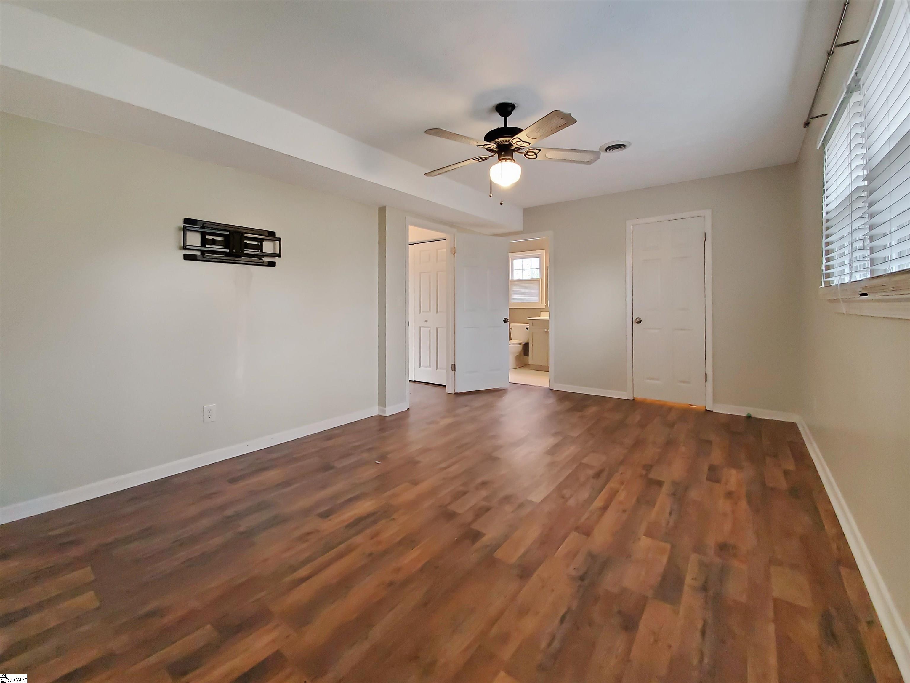 1603935 Property Photo 23