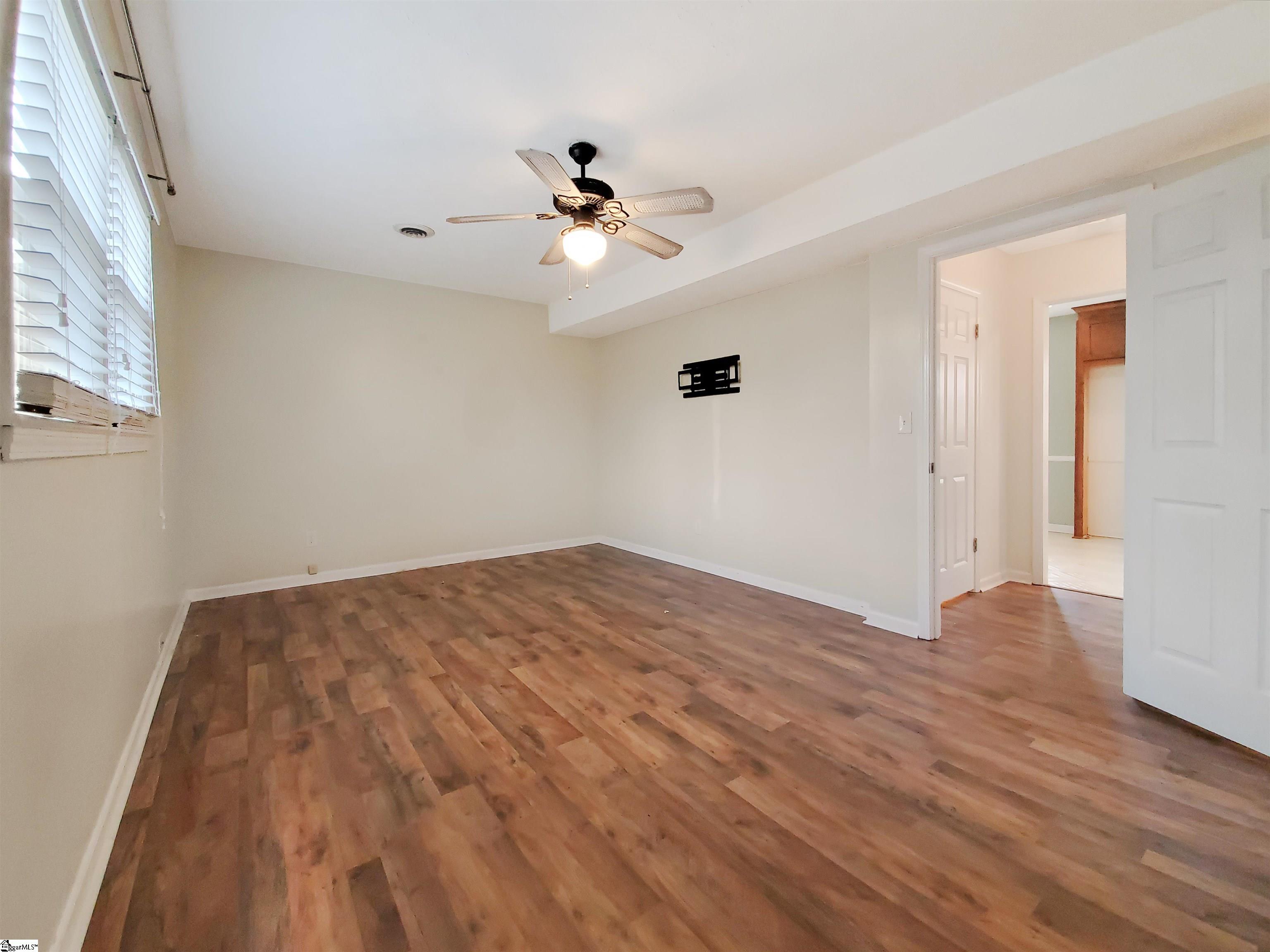 1603935 Property Photo 24