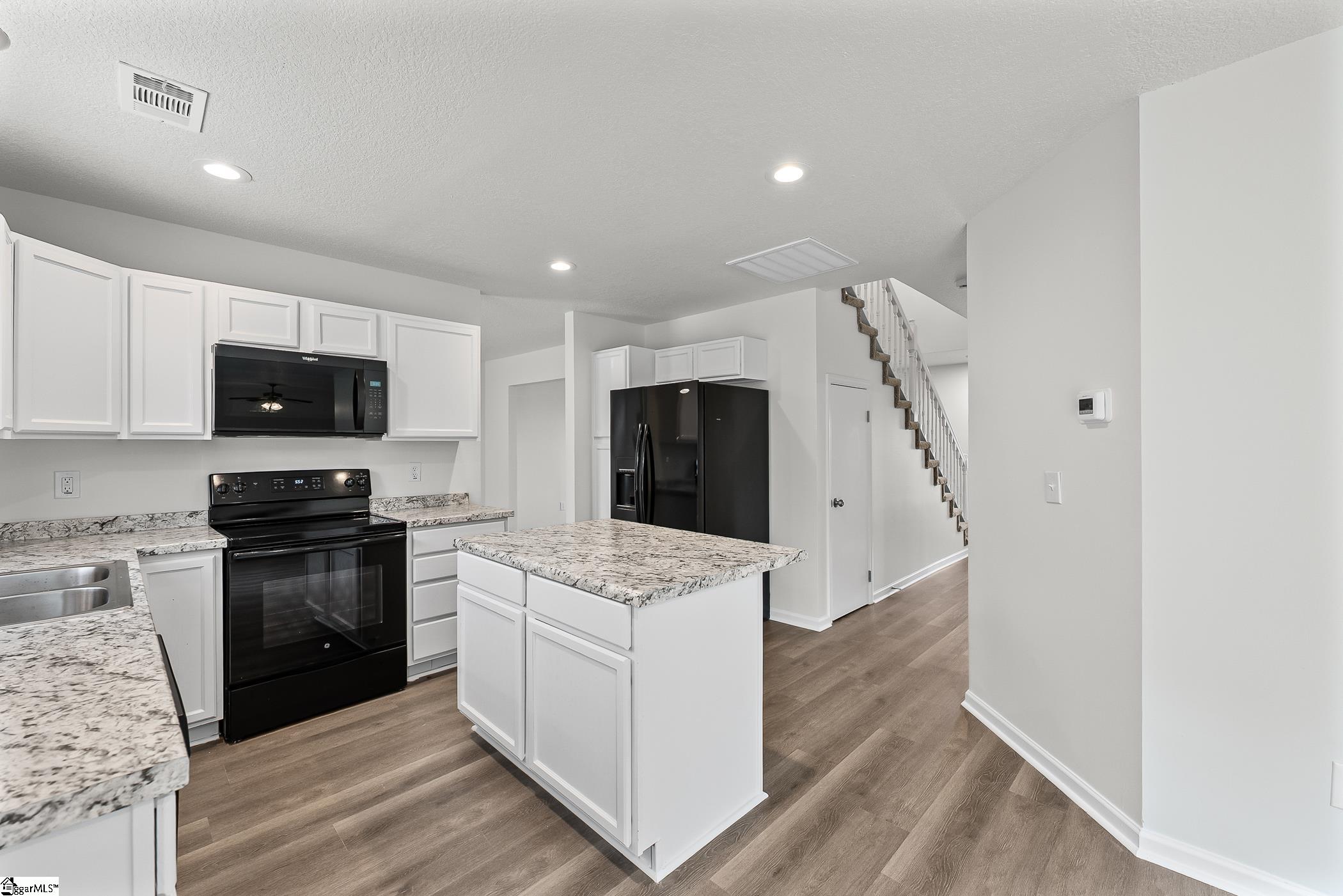 156 Faulkner Circle Property Photo 8