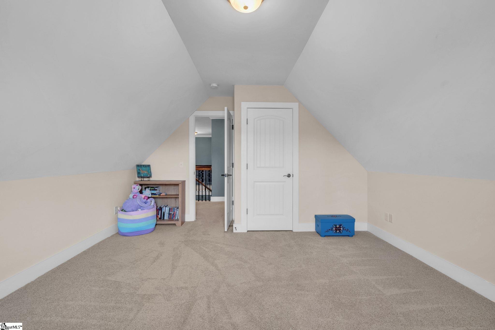 2 Meadowgold Lane Property Photo 30