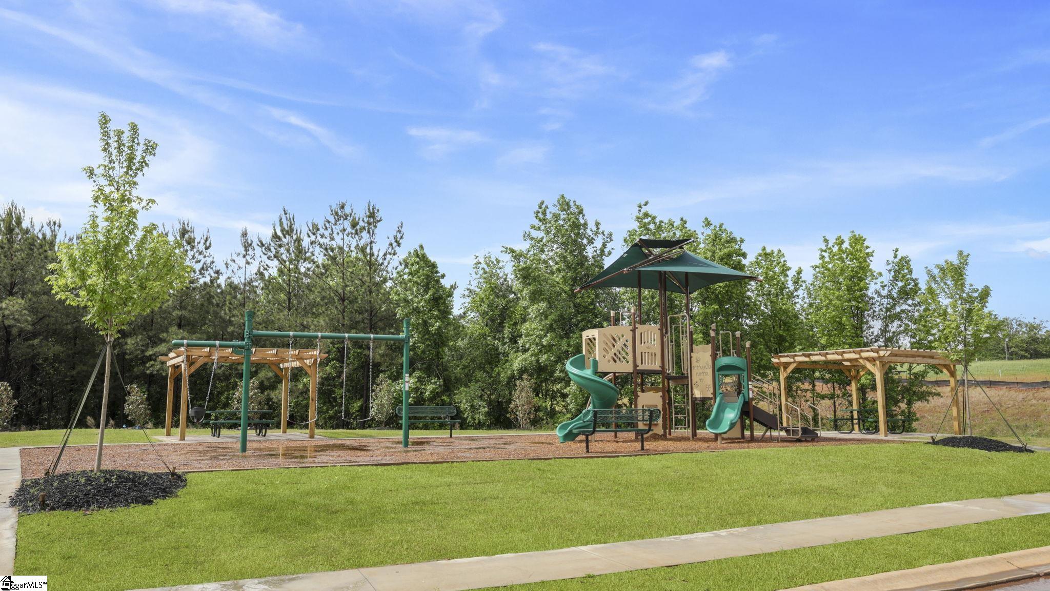 531 Whitewater Ridge Property Photo 4